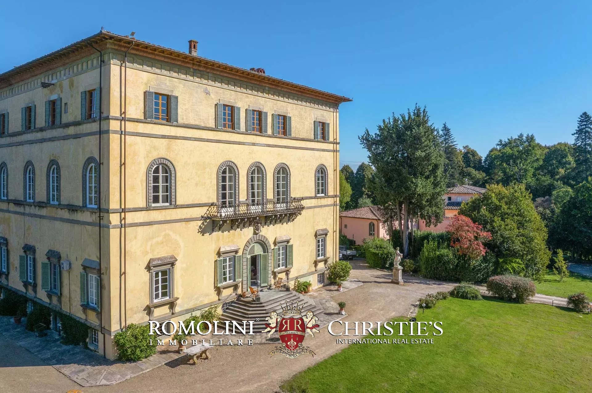 14 Bedroom Villa/Townhouse's Image 6