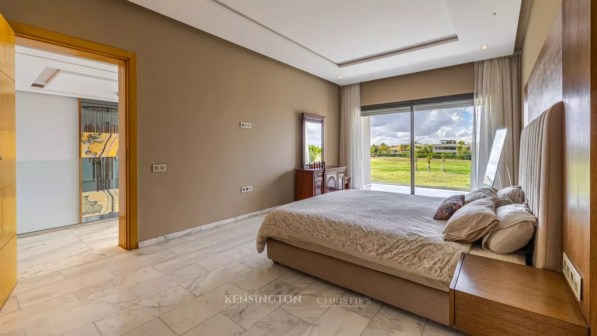 4 Bedroom Villa/Townhouse's Image 20