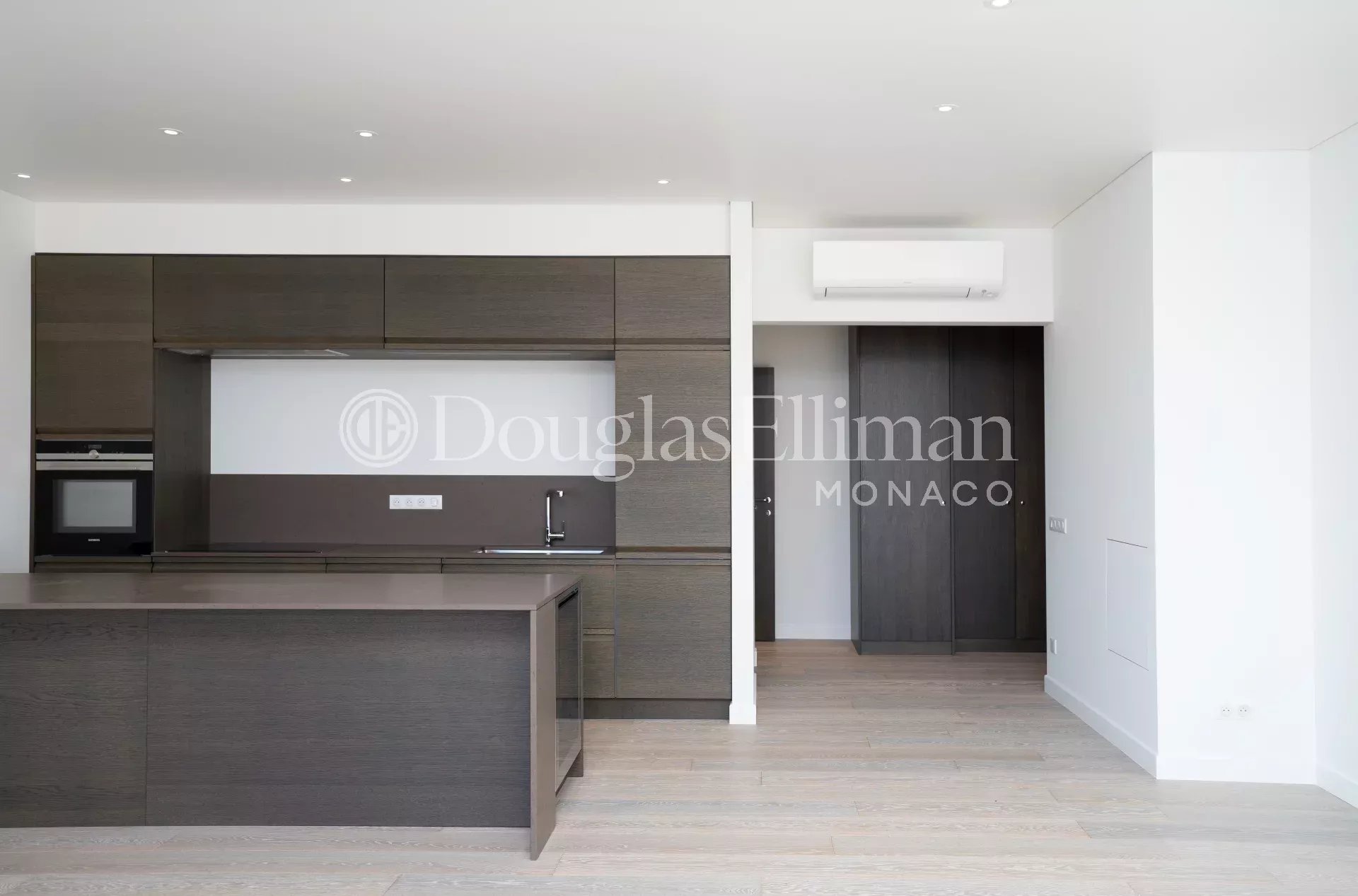 Monaco – Saint Roman – Renovated 3-room apartment - Picture n°3