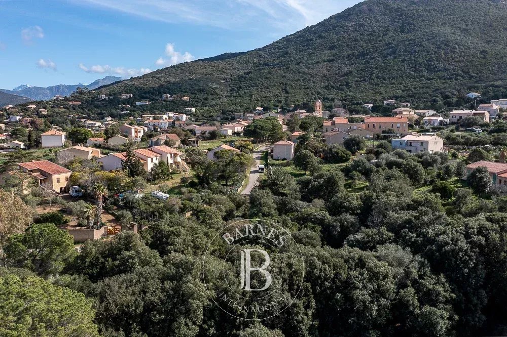 Exclusivité, Galeria, terrain à bâtir, vue montagnes, plage et commerces à pieds