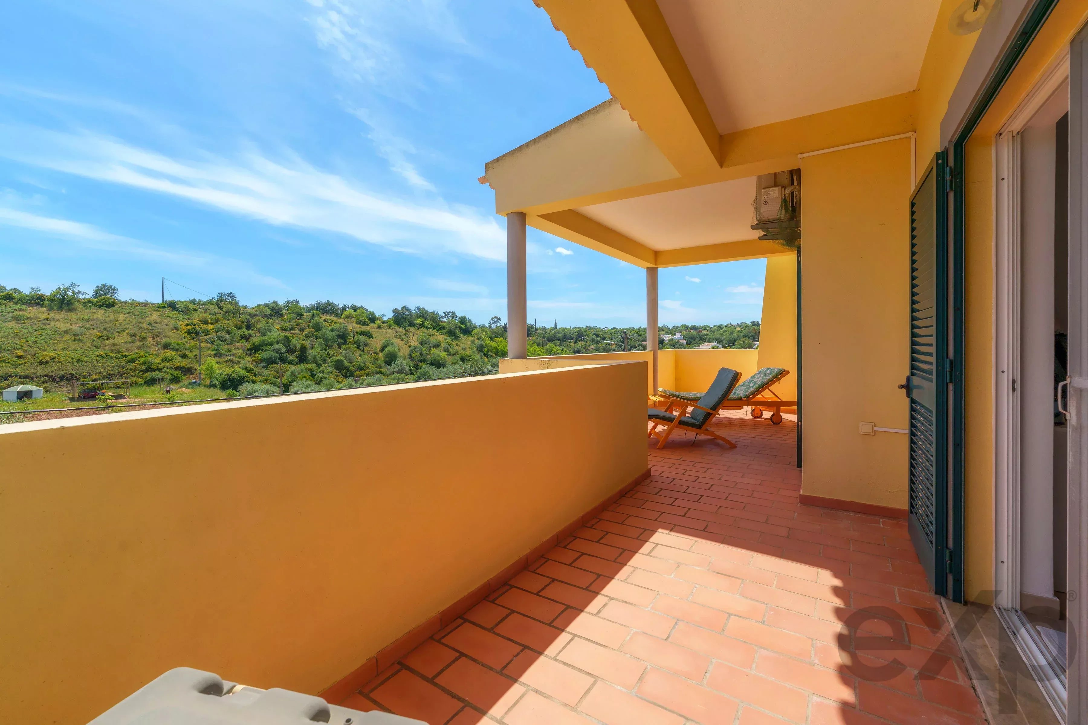 A fantastic, charming 4-bedroom villa with a garden and swimming pool on the outskirts of Olhão 87006245 image 30