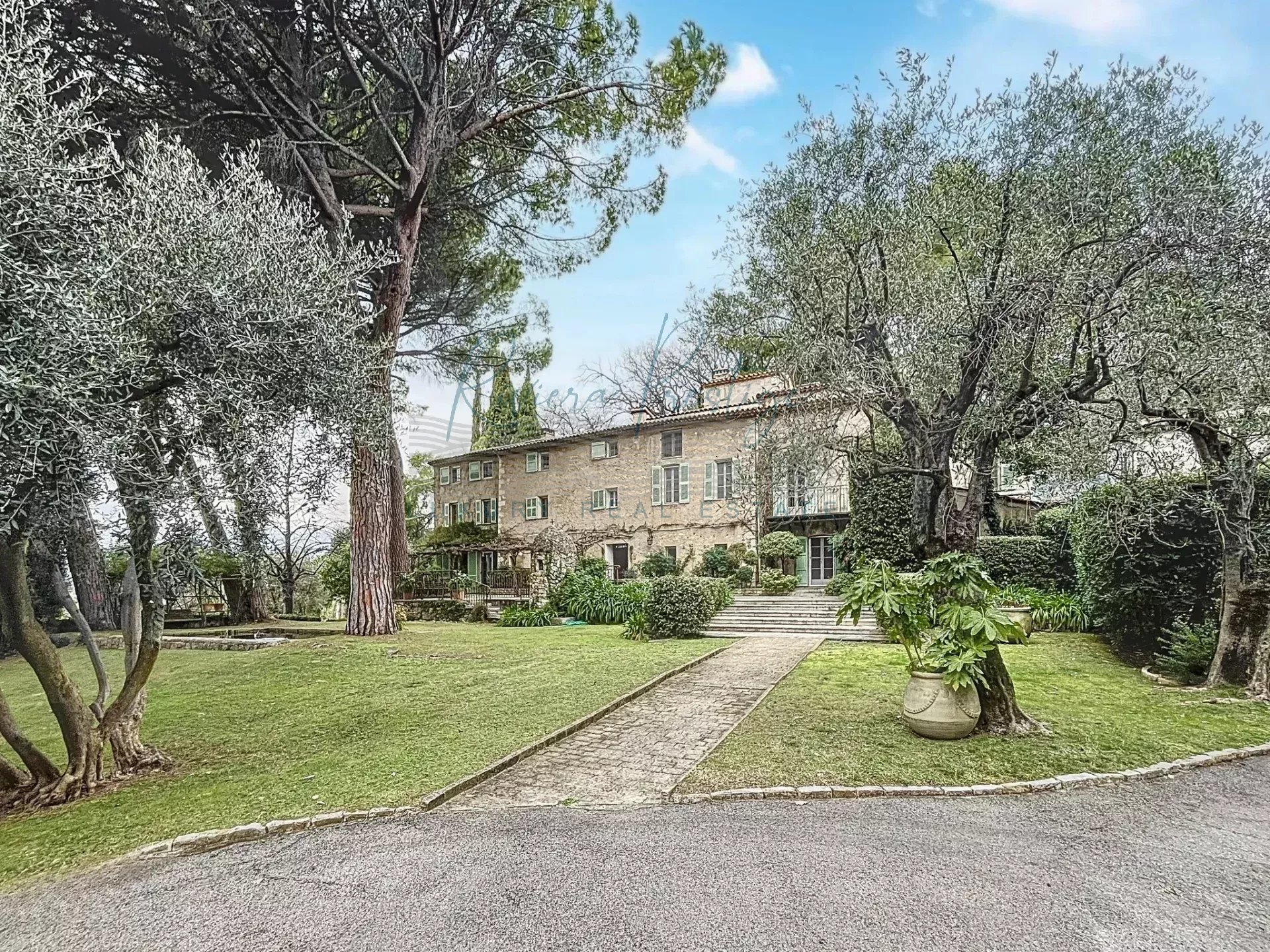 Agence immobilière de 