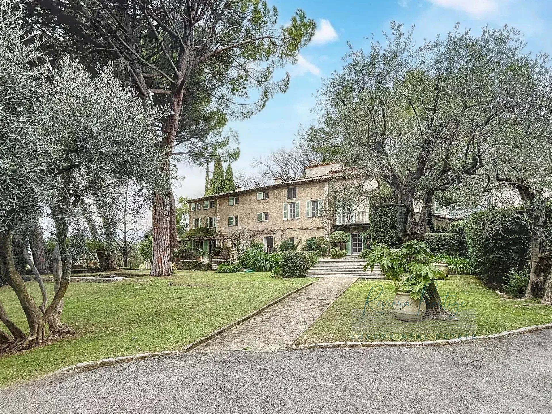Agence immobilière de 