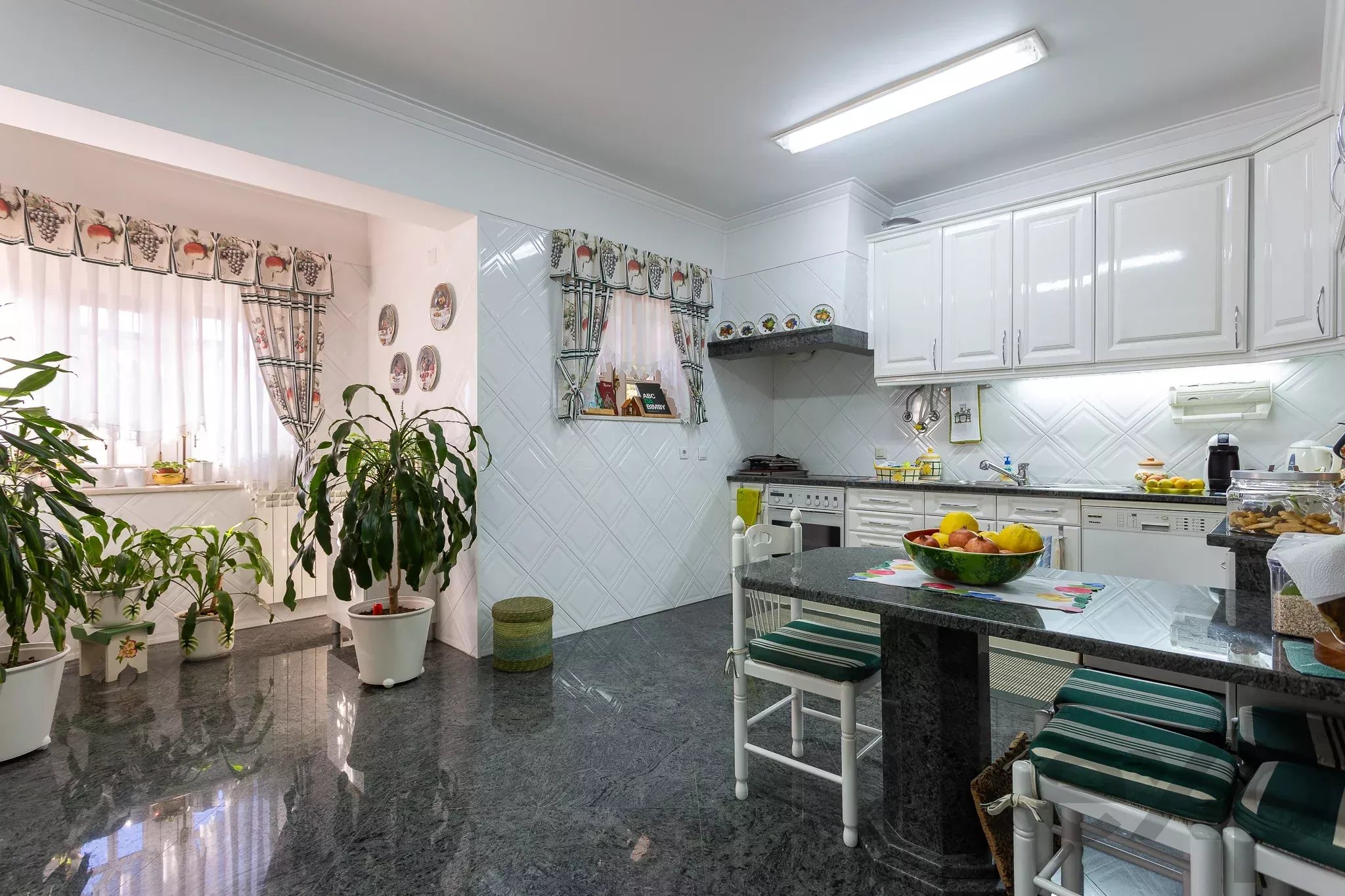 Prestigious Residence with Swimming Pool 87053100 image 18