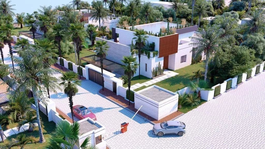 4 Bedroom Villa/Townhouse's Image 9