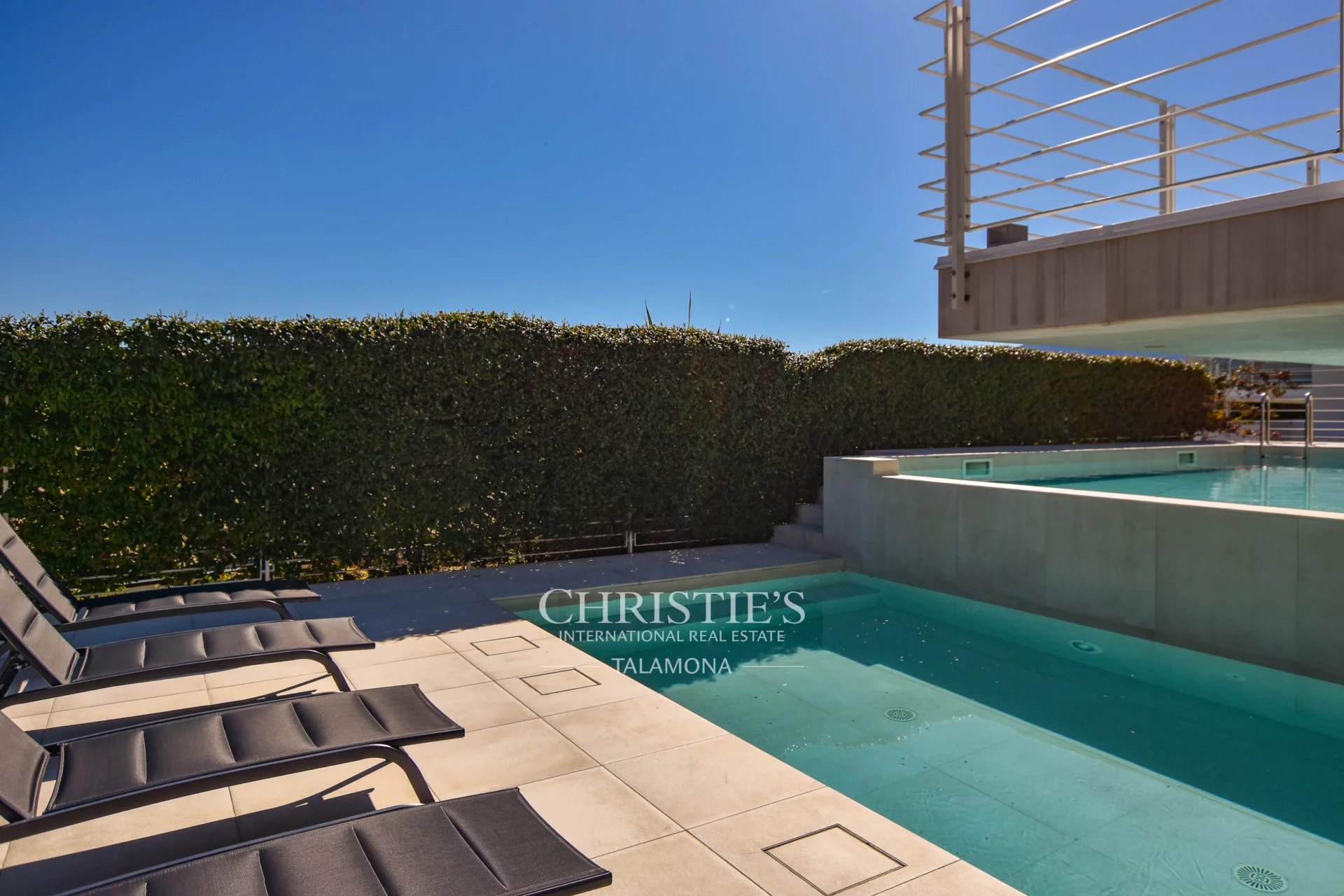 3 Bedroom Villa/Townhouse's Image 27