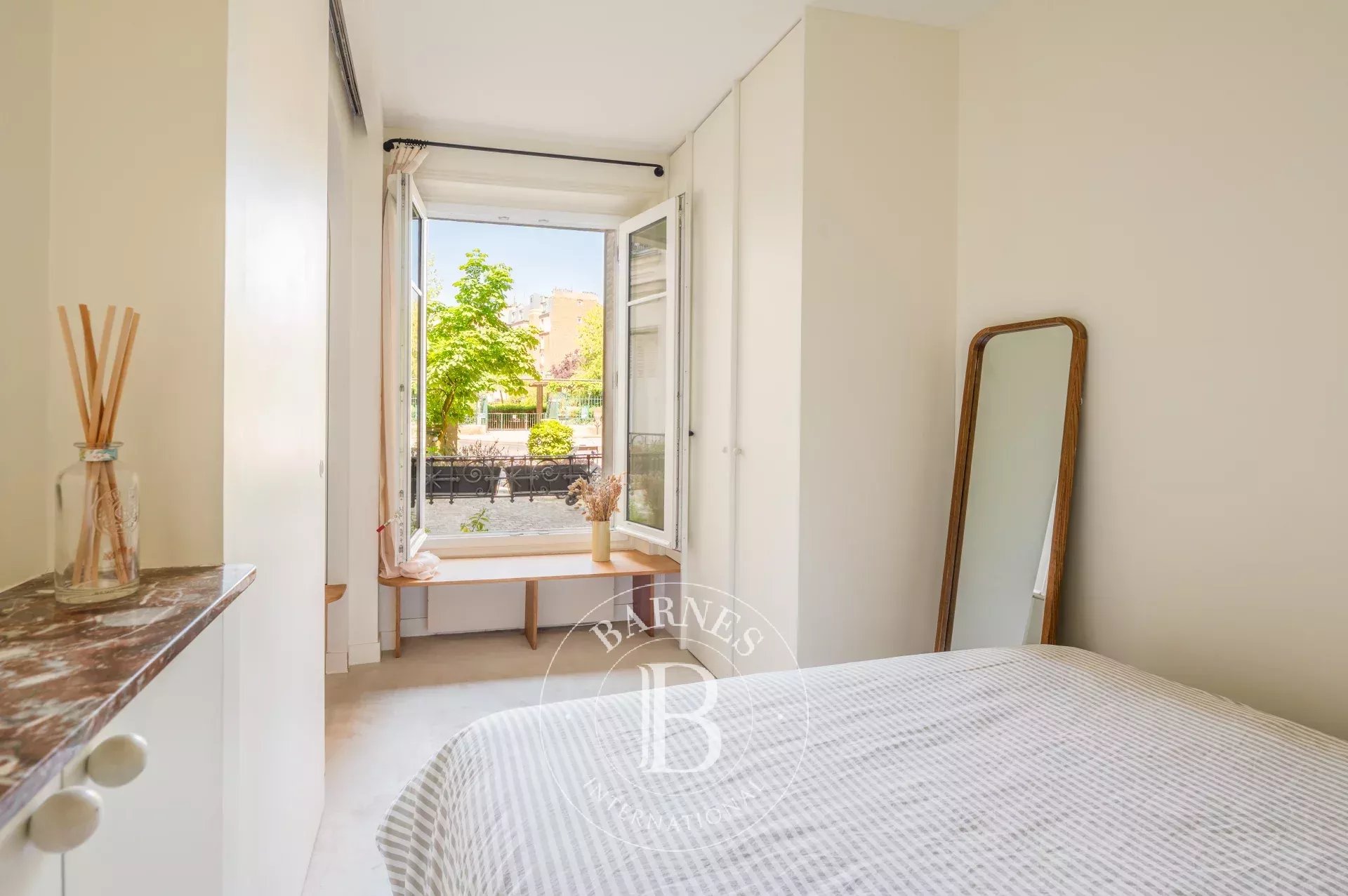 Daire Paris 18ème - picture 7