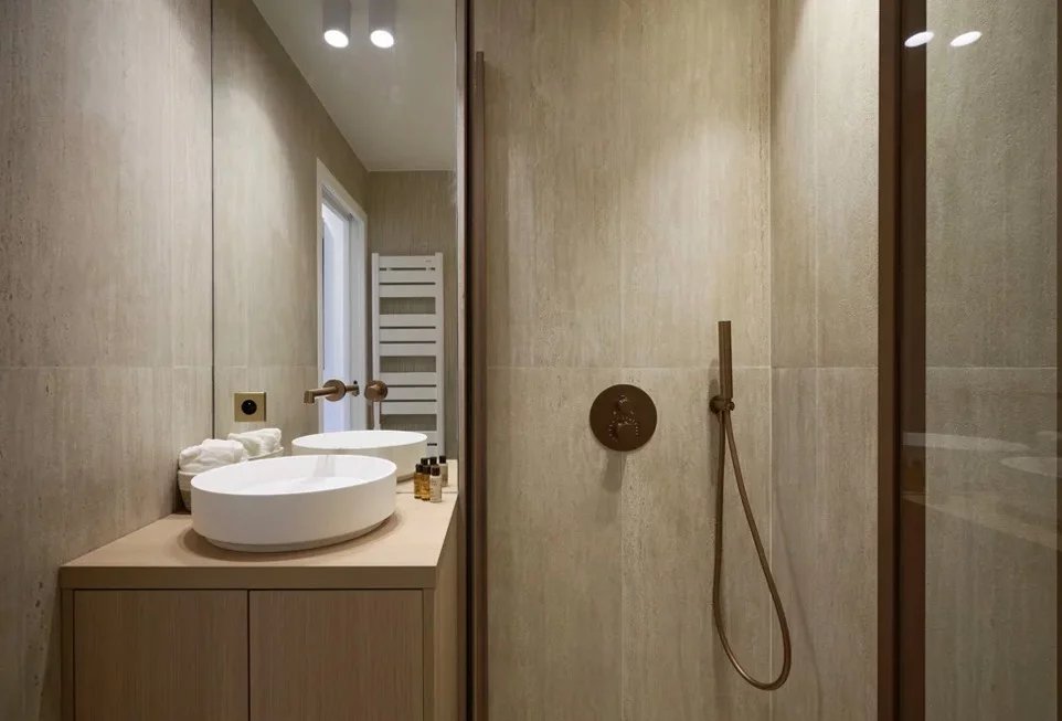  Image of Apartment - 2 Bedrooms - 2 Bathrooms for Sale in Alpes-Maritimes-Cannes-France, Image 12