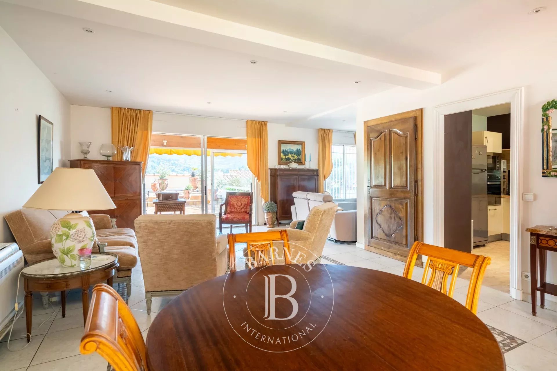 Daire Cassis - picture 4