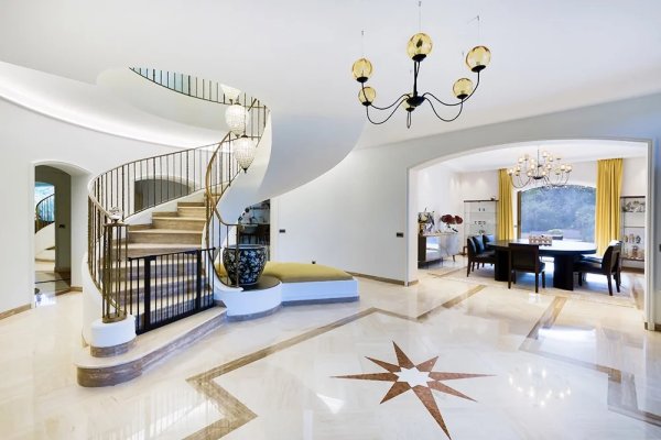 Luxury Villa in Mougins | Prestigious 6-Bedroom Family Estate — photo 2
