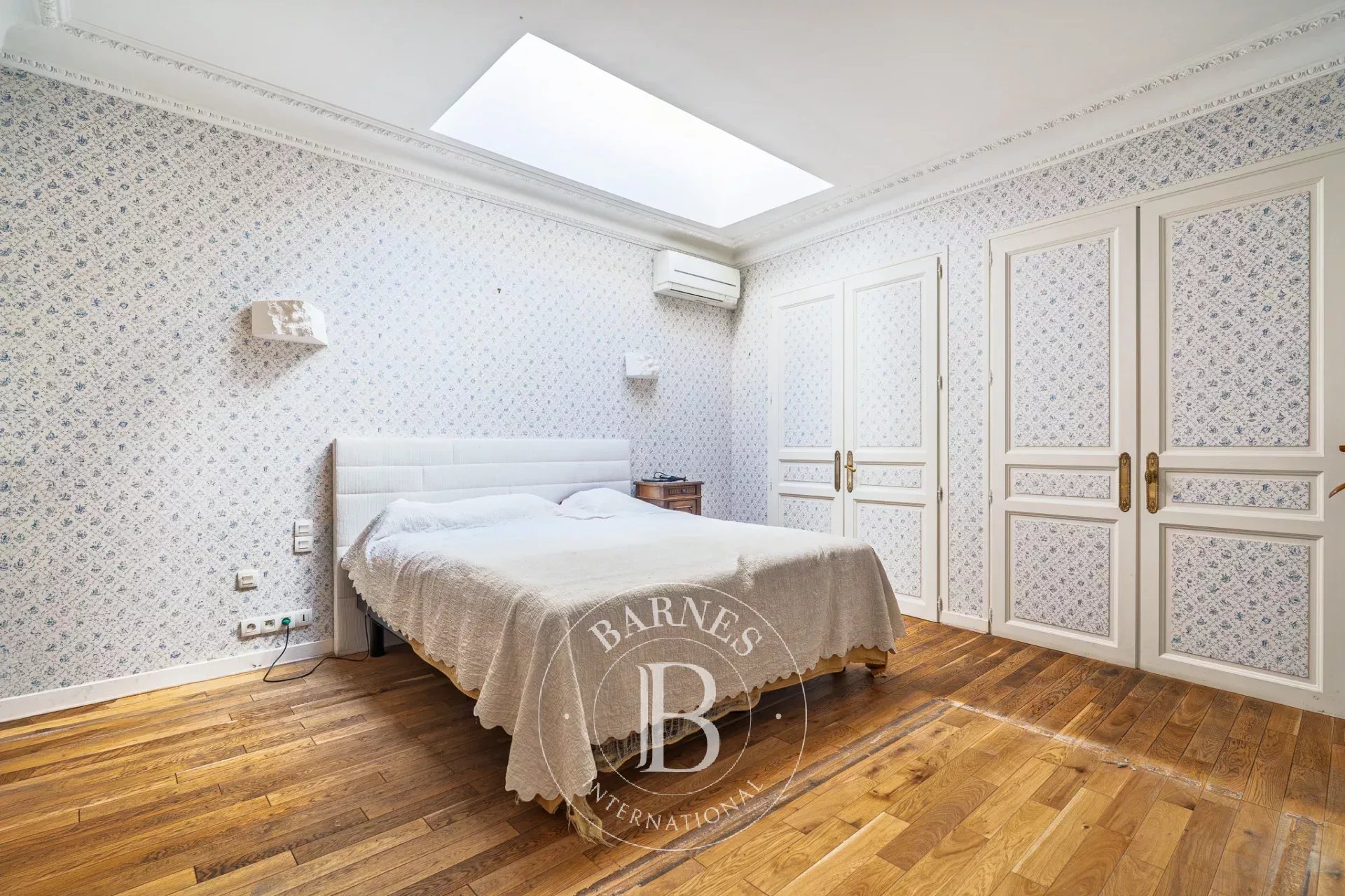 Paris  - Apartment 4 Bedrooms - picture 13