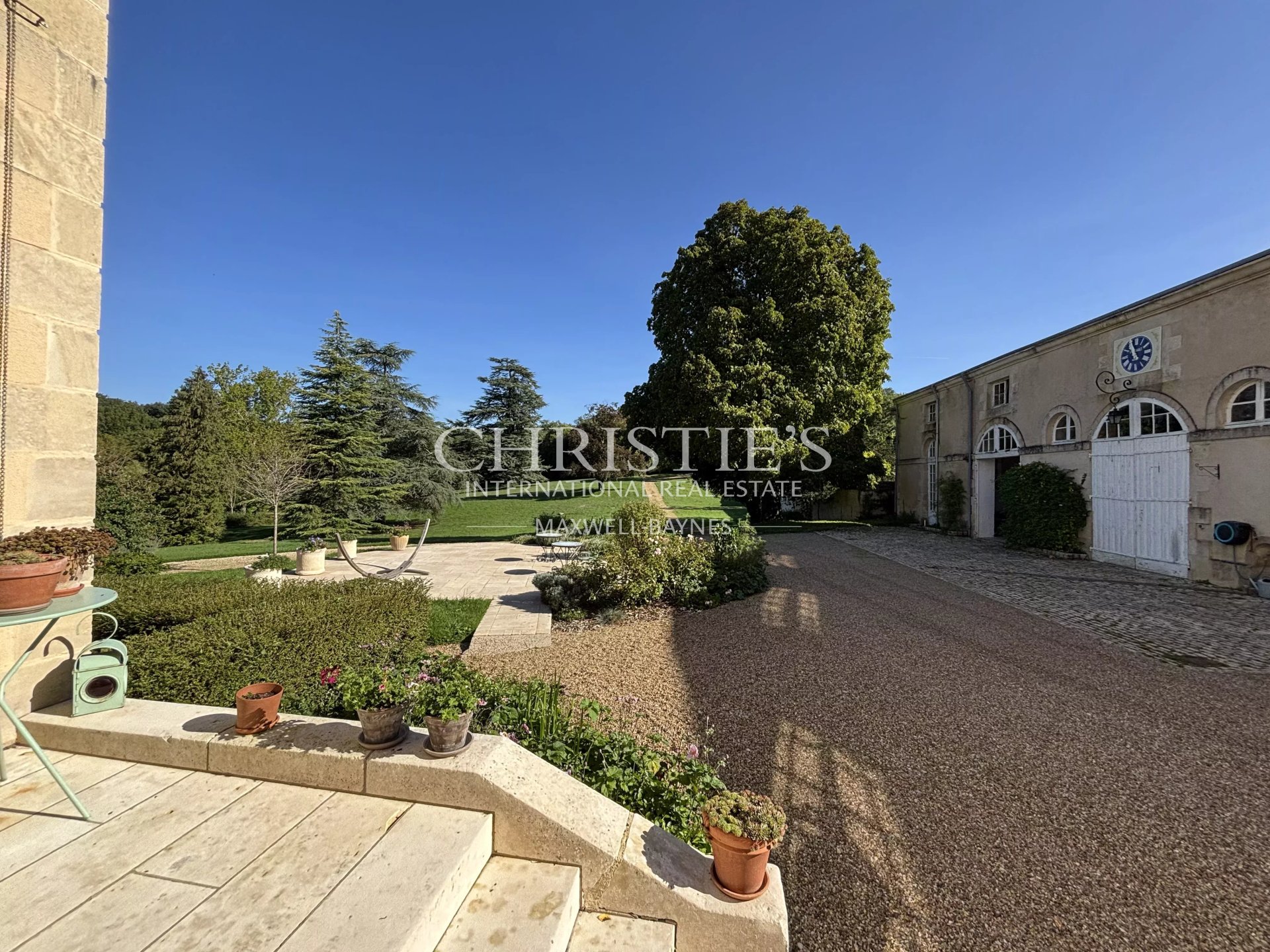 16 Bedroom Villa/Townhouse's Image 3