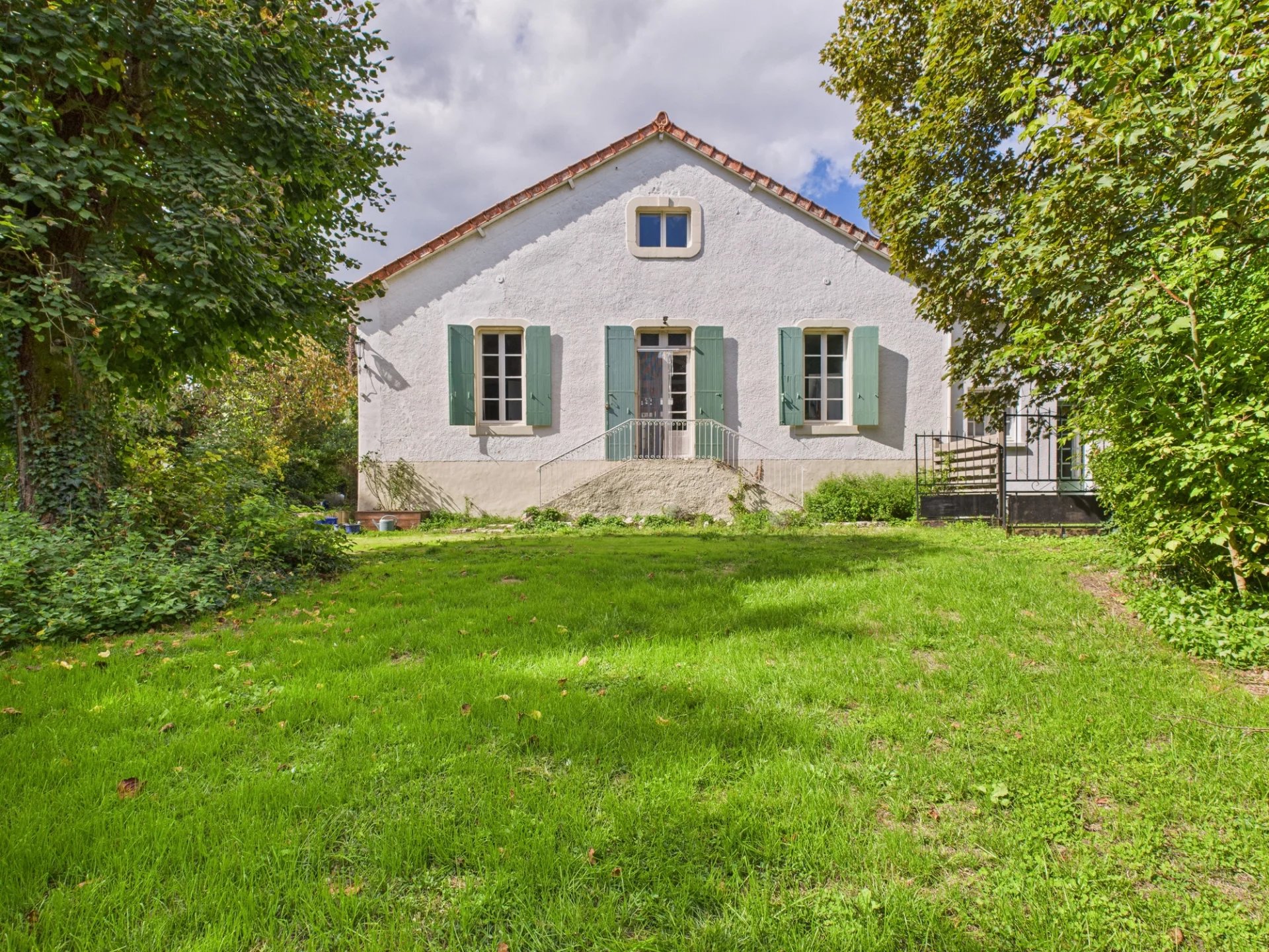 House in Le Vert - Image 2