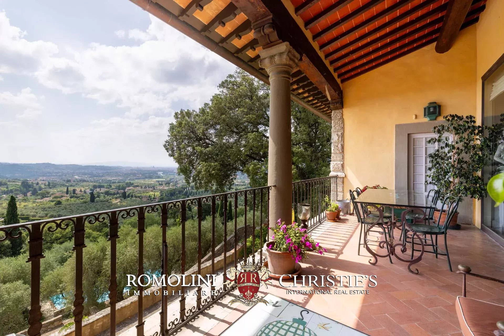 7 Bedroom Villa/Townhouse's Image 16