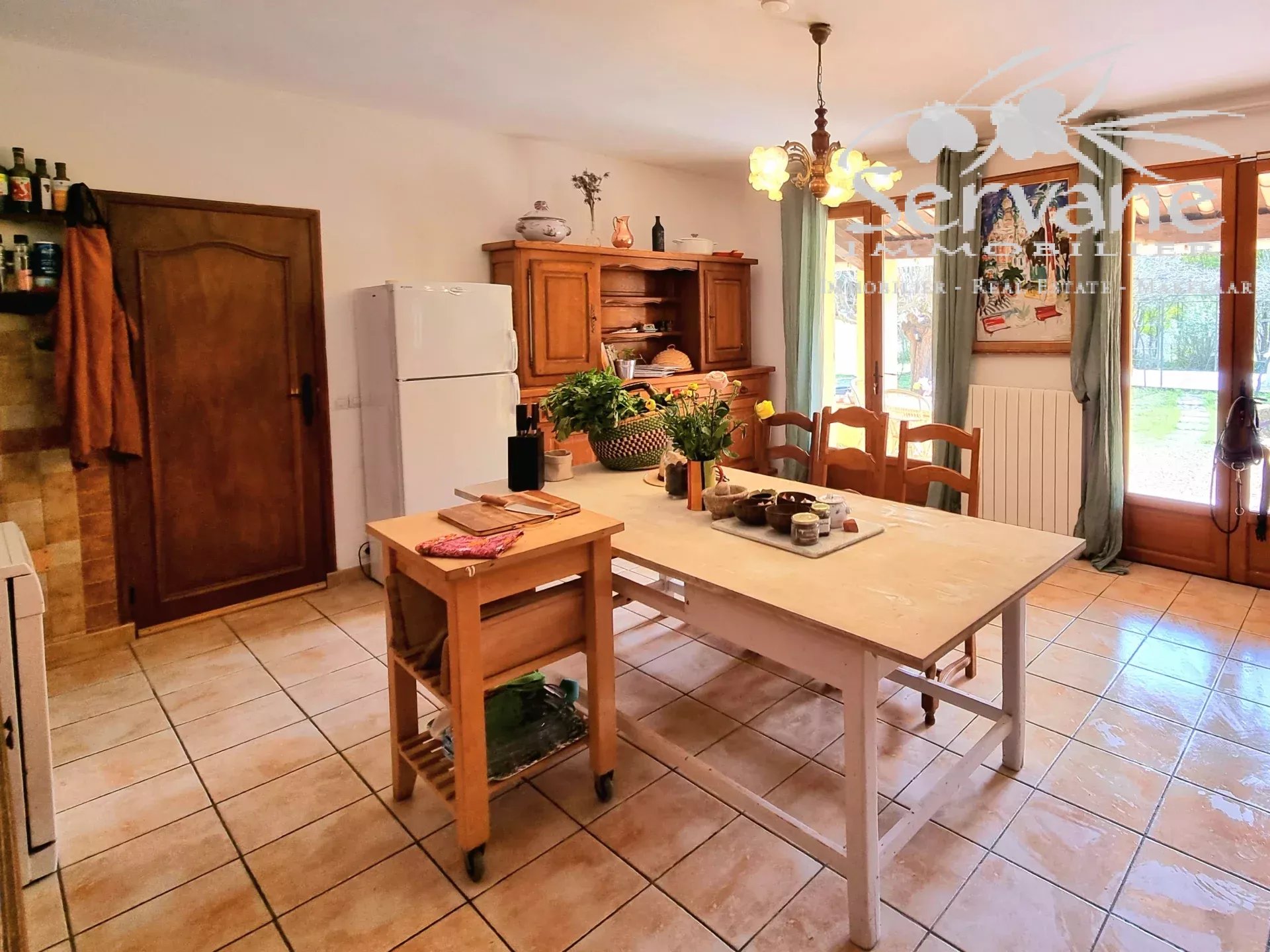 SOLE AGENCY LORGUES 3 BEDROOMS VILLA