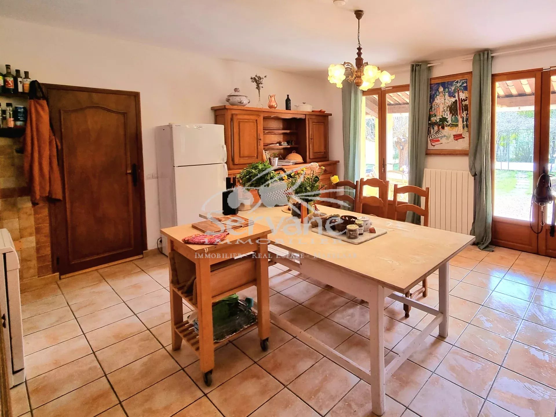 LORGUES VILLA T4 SUR 3220 m²