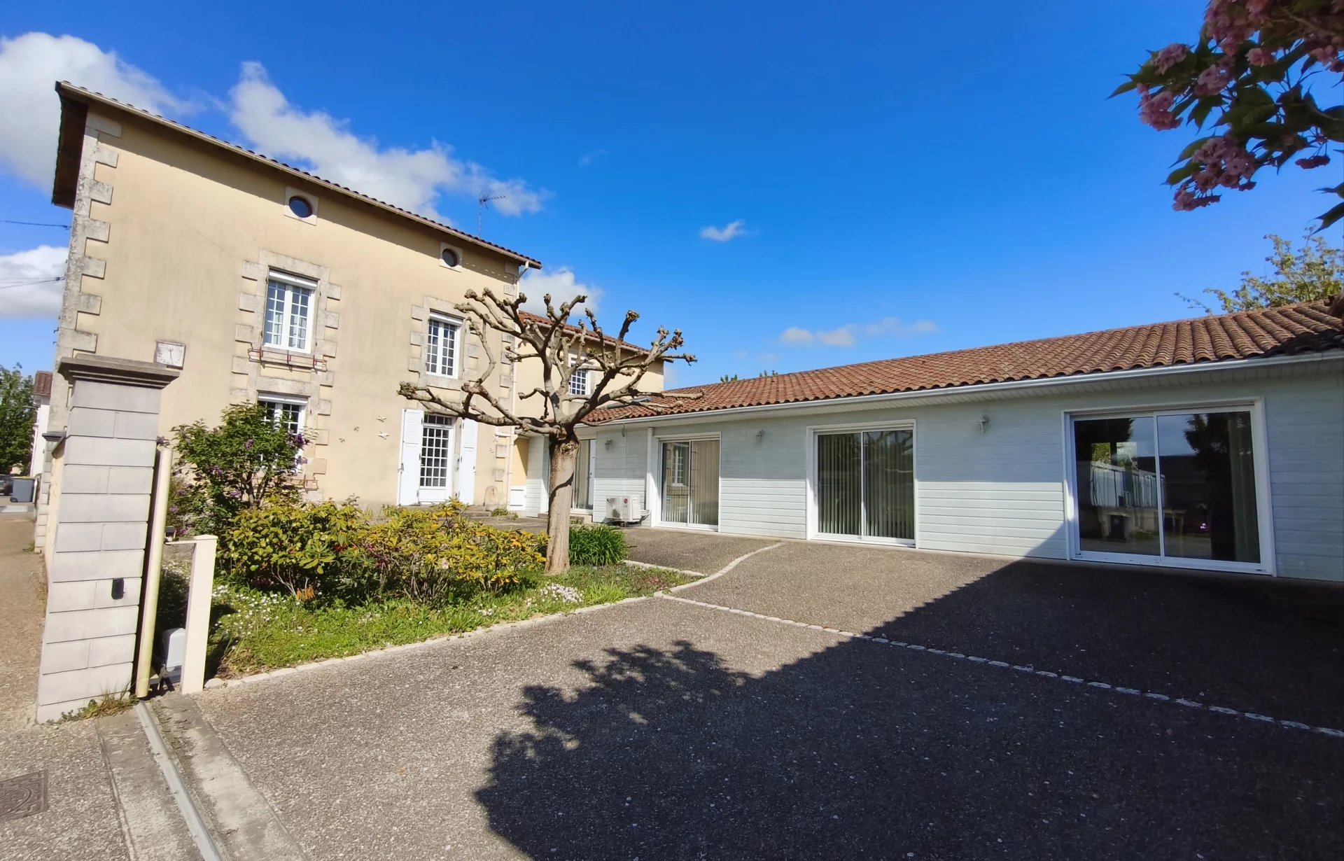 Agence immobilière de 