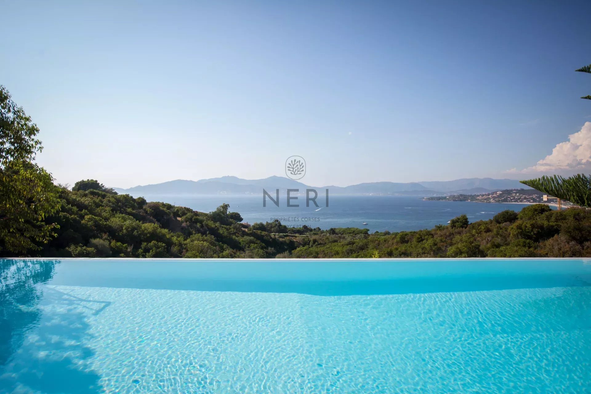 Villa ONYX- 4 chambres, piscine, vue panoramique