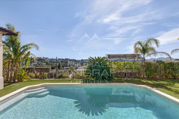 Magnificent Provençal Villa with wide open views — photo 2