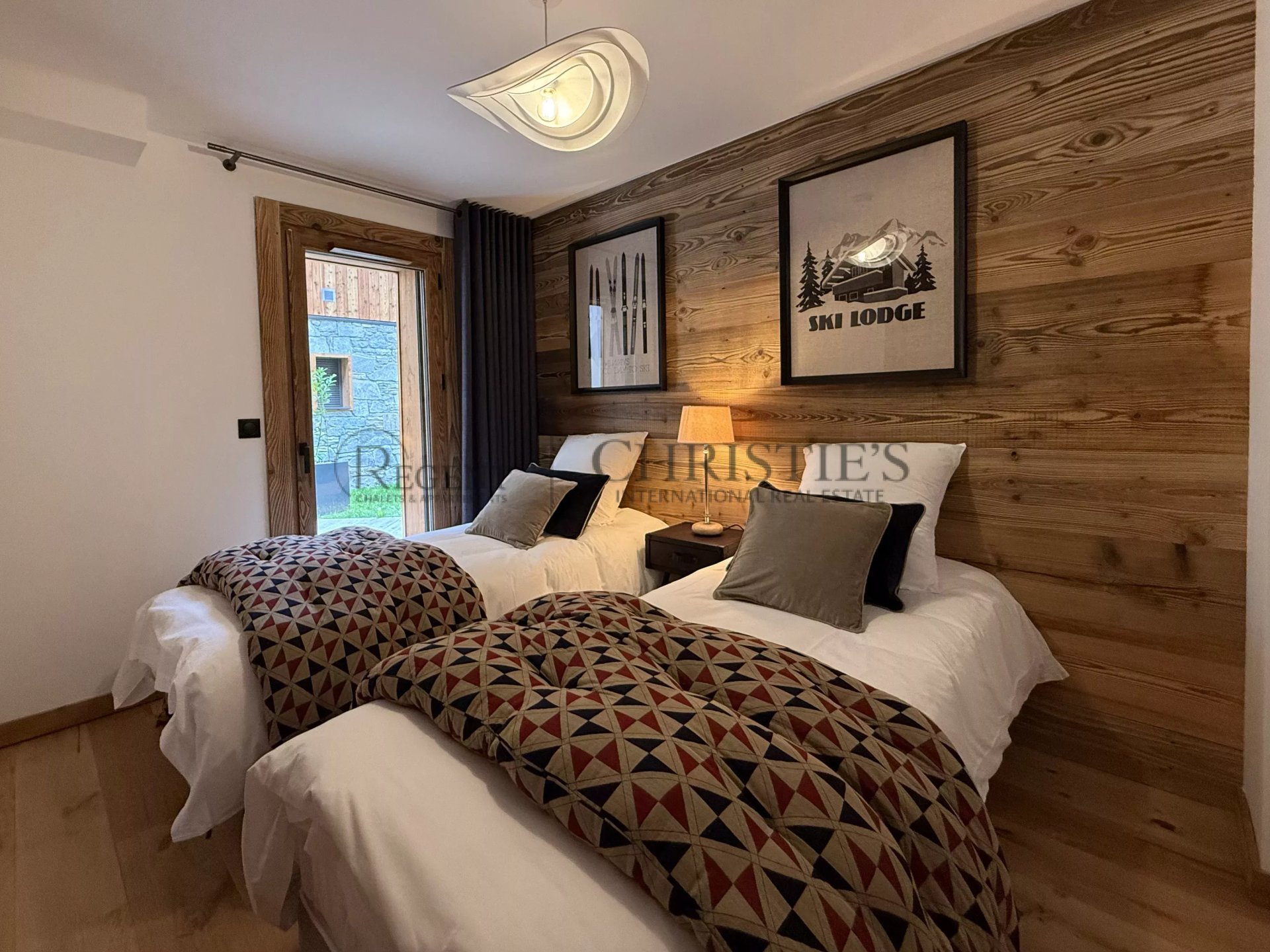 5 Bedroom Villa/Townhouse's Image 18