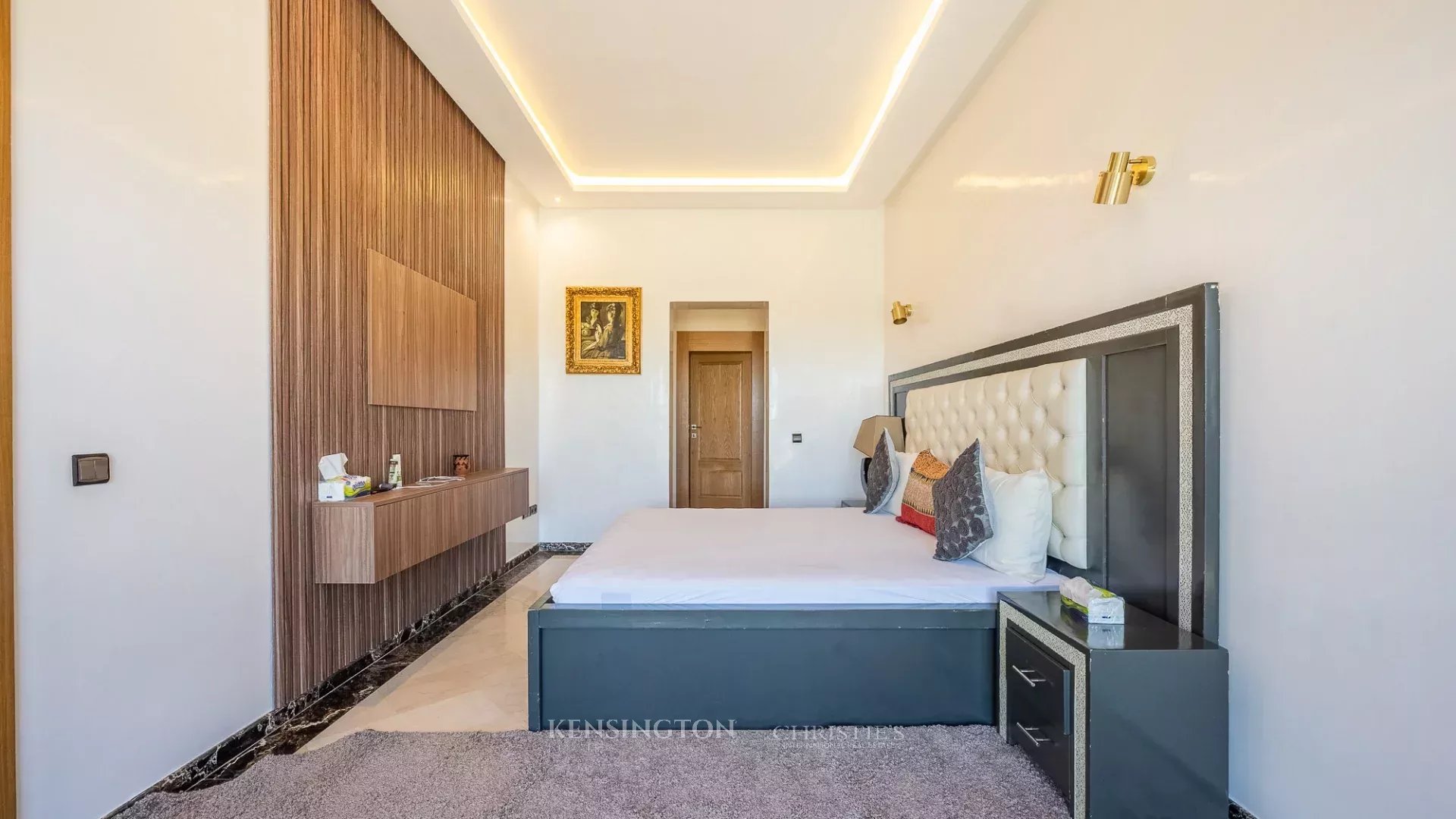 7 Bedroom Villa/Townhouse's Image 23