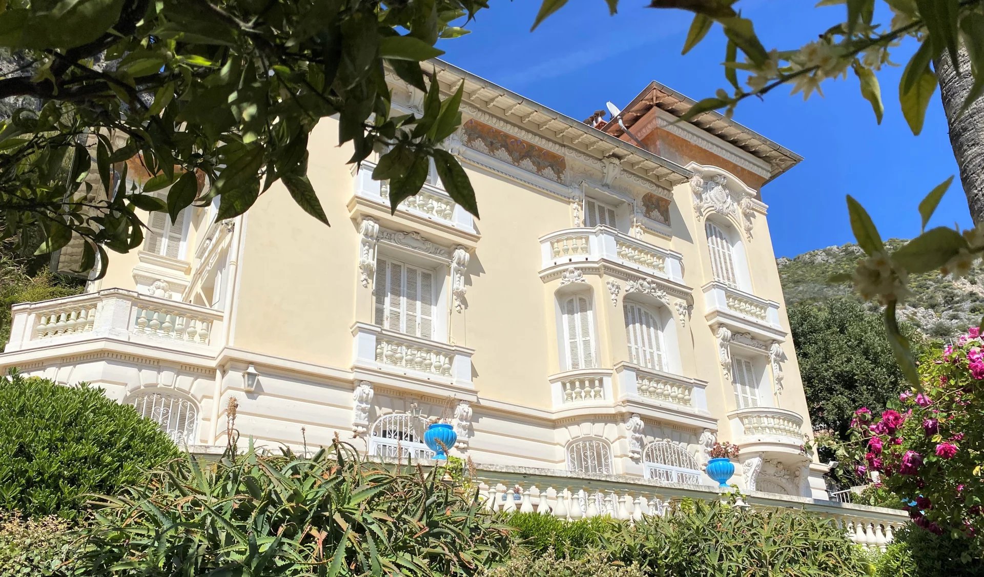 Sale Mansion - Beaulieu-sur-Mer