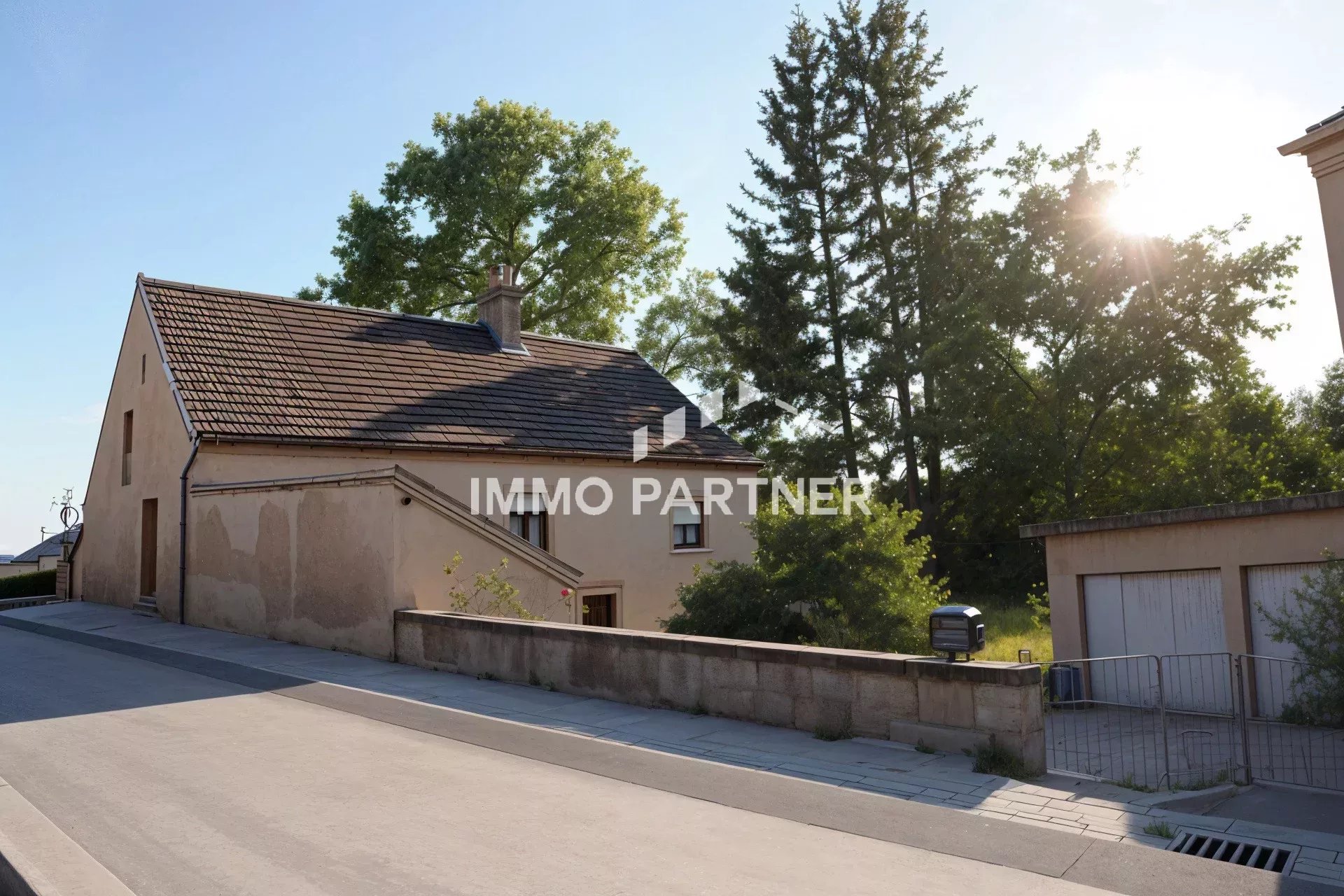 Unique project in Boevange-sur-Attert - Former farmhouse with building plot and outbuildings