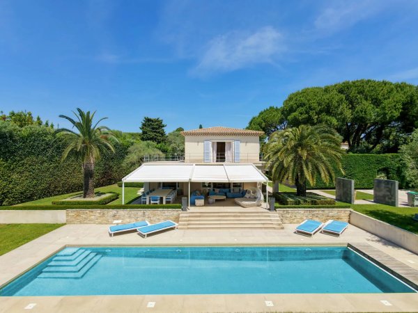 Cap d’Antibes — West Side Elegant Villa in a Private Gated Estate — photo 2