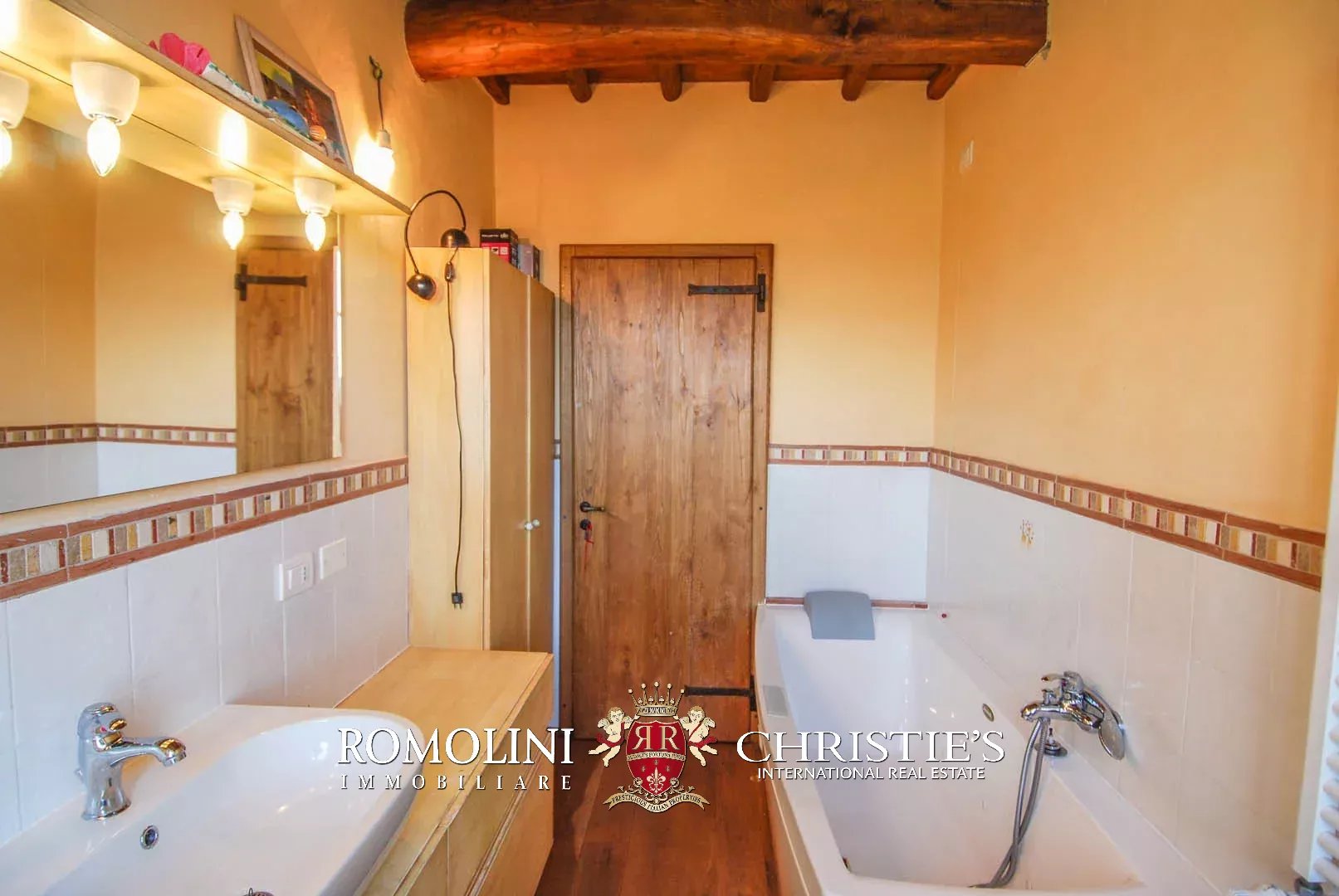 3 Bedroom Villa/Townhouse's Image 52