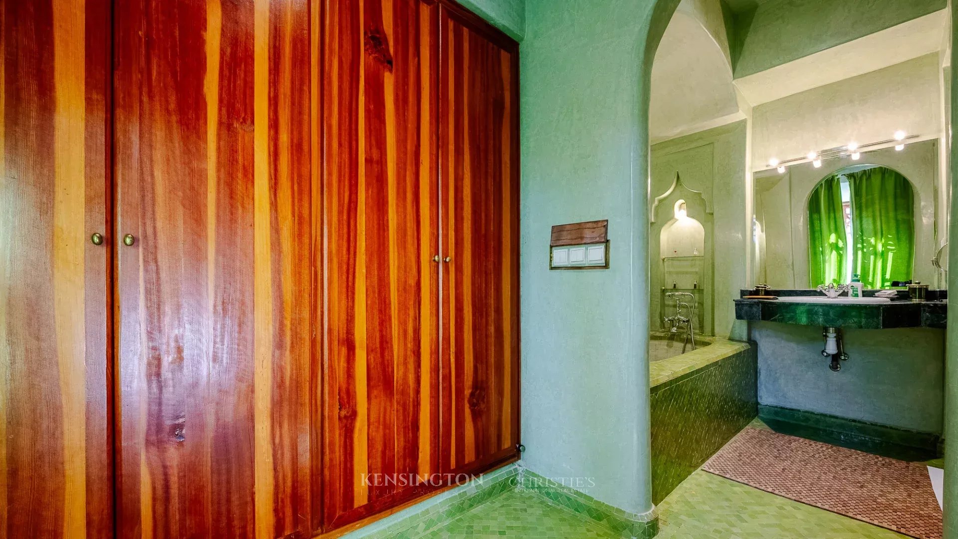 4 Bedroom Villa/Townhouse's Image 40