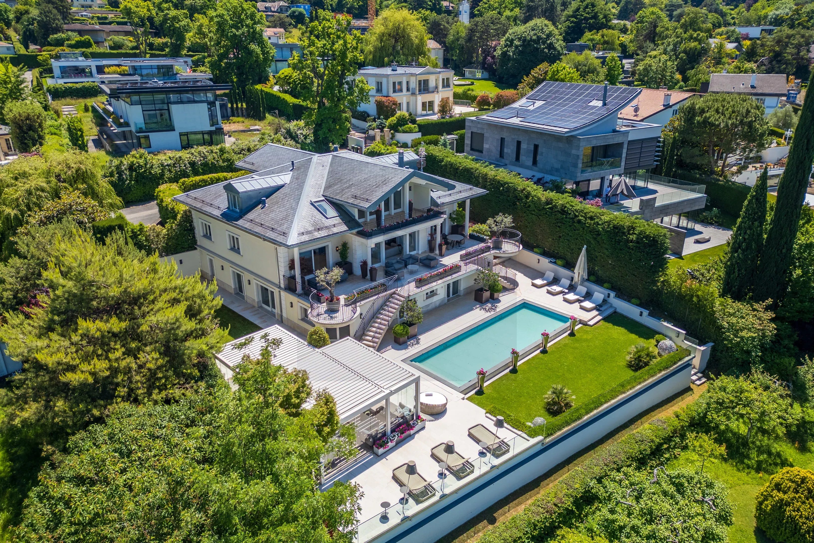 Magnificent Renovated Villa in Cologny — photo 4