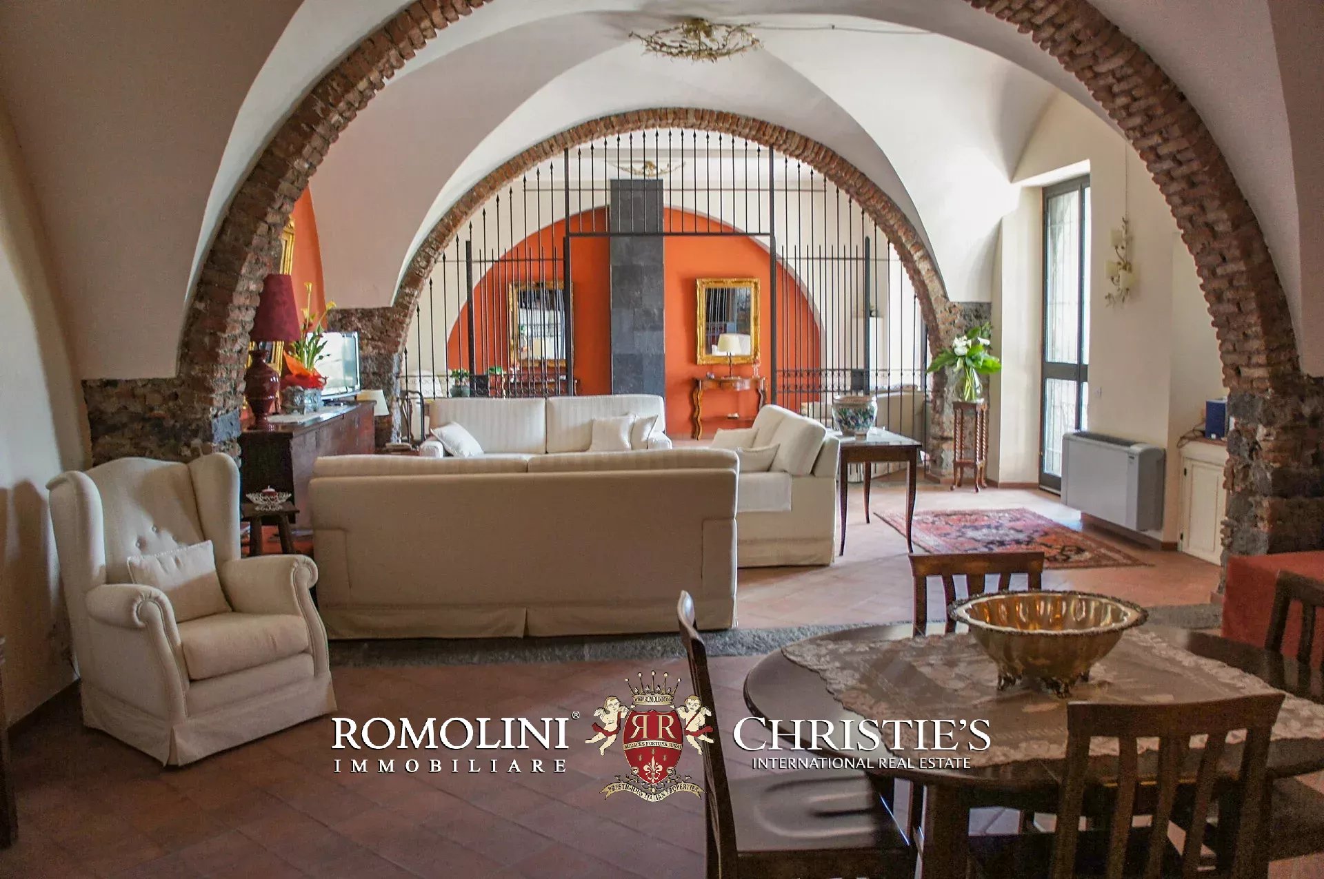 9 Bedroom Vineyard's Image 47