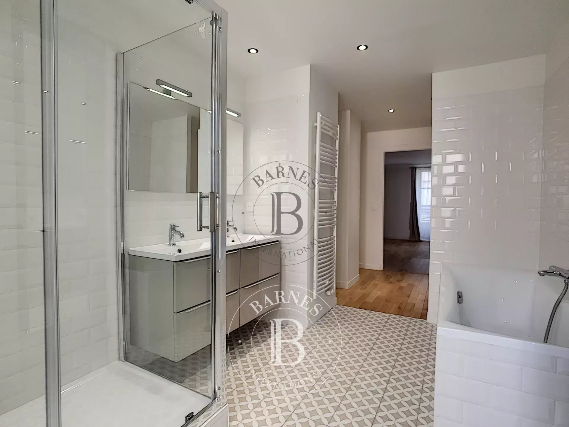 Daire Paris 8ème - picture 12