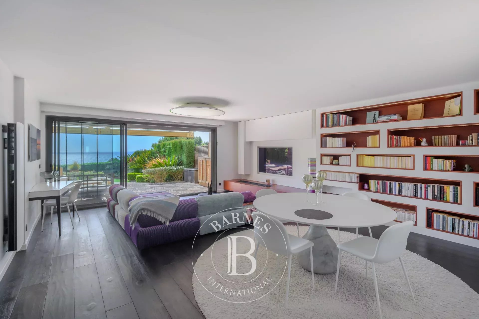 Daire Cassis - picture 4