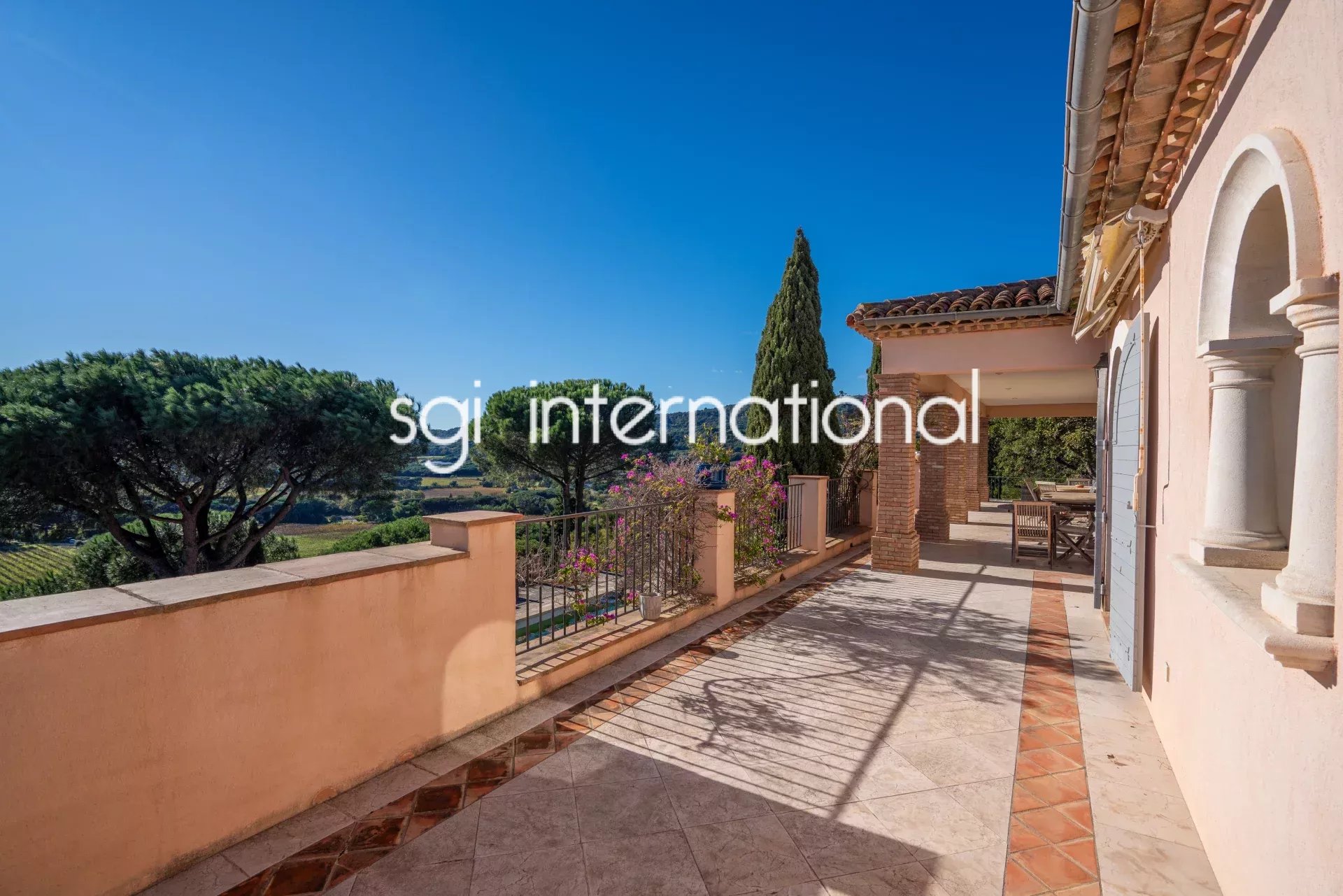 REF 2176 - RAMATUELLE - BASTIDE - VUE PANORAMIQUE