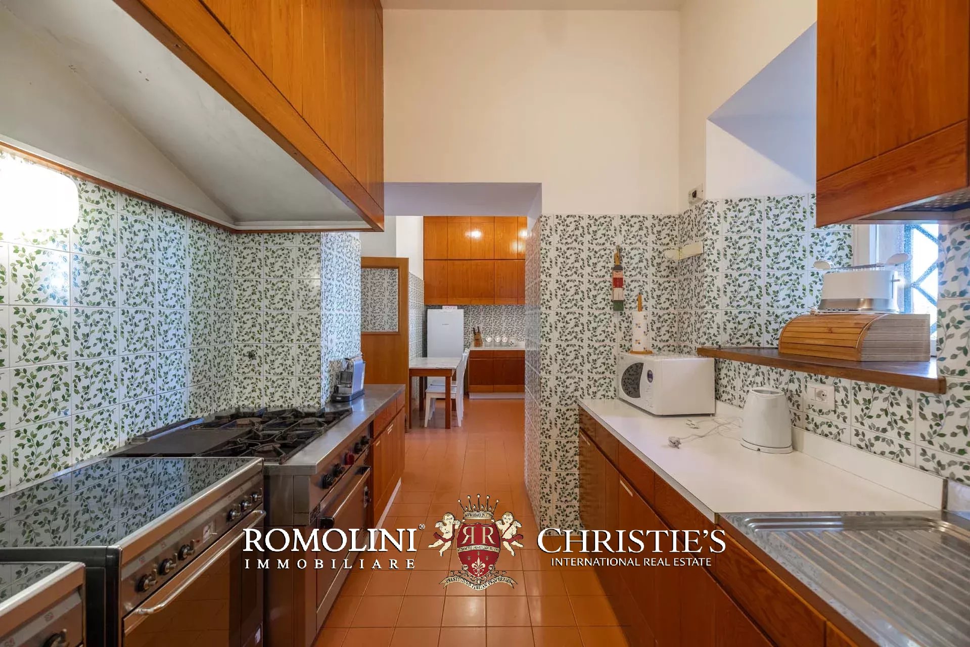 30 Bedroom Villa/Townhouse's Image 29