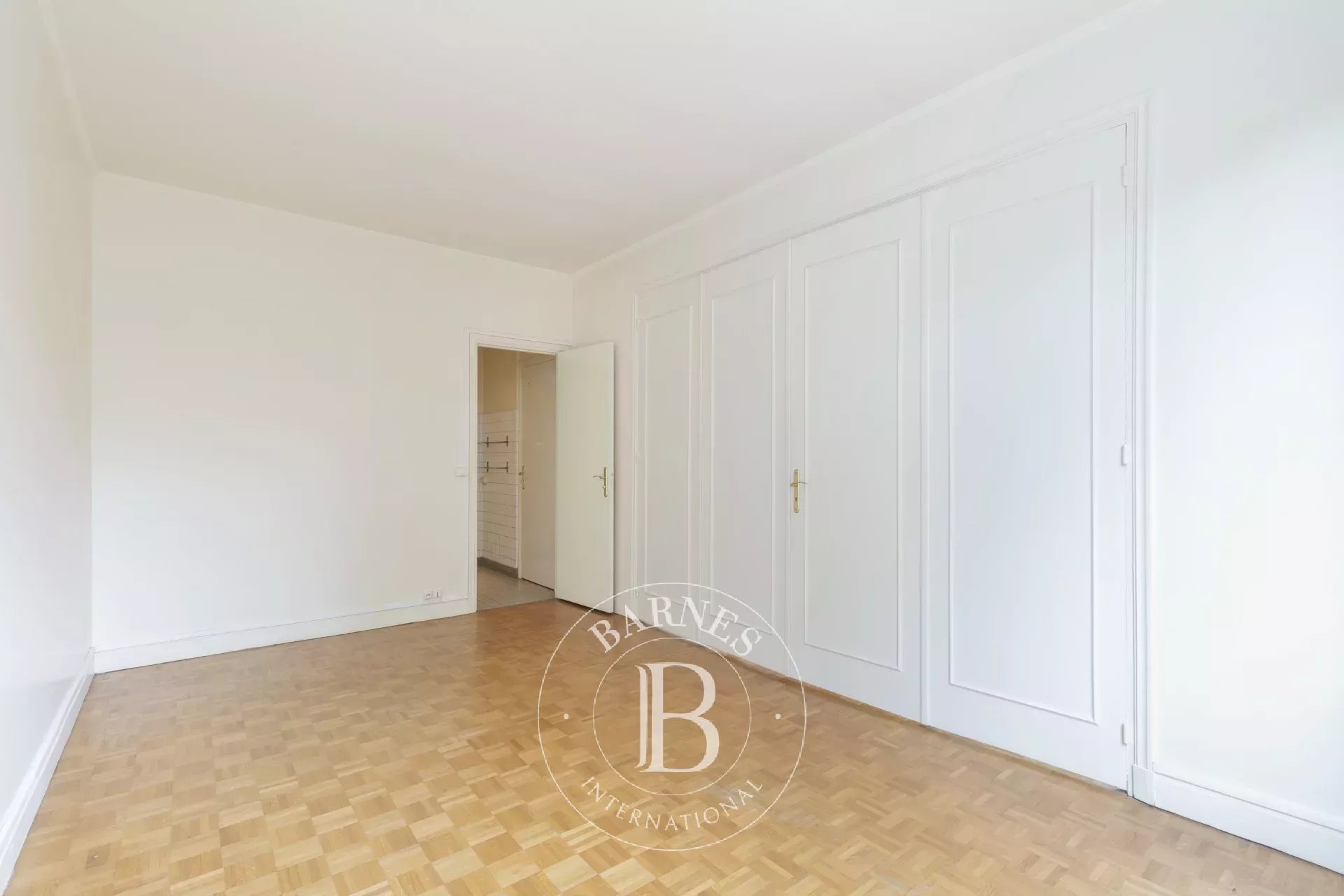 Neuilly-Pasteur -  1-bed apartment - Bright - Clear views over verdant surroundings - picture 7