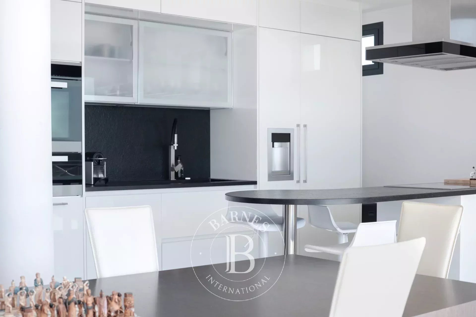 Luxurious 3-bedroom apartment with sea view terrace. - picture 27