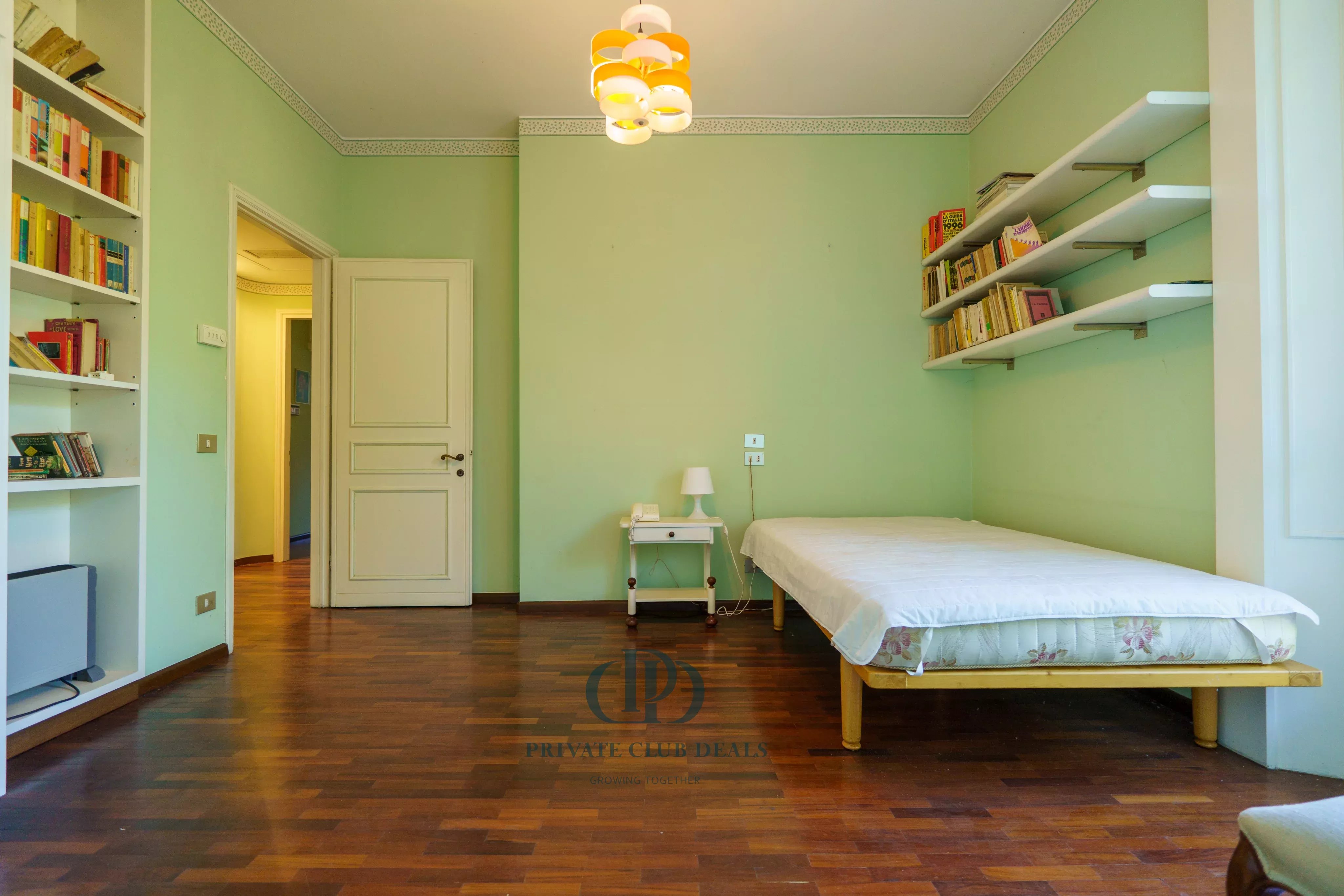 Villa Como - picture 16