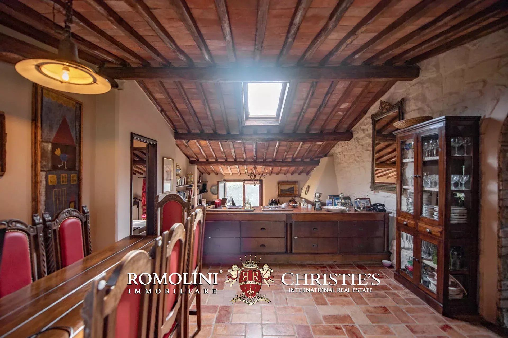 6 Bedroom Villa/Townhouse's Image 25