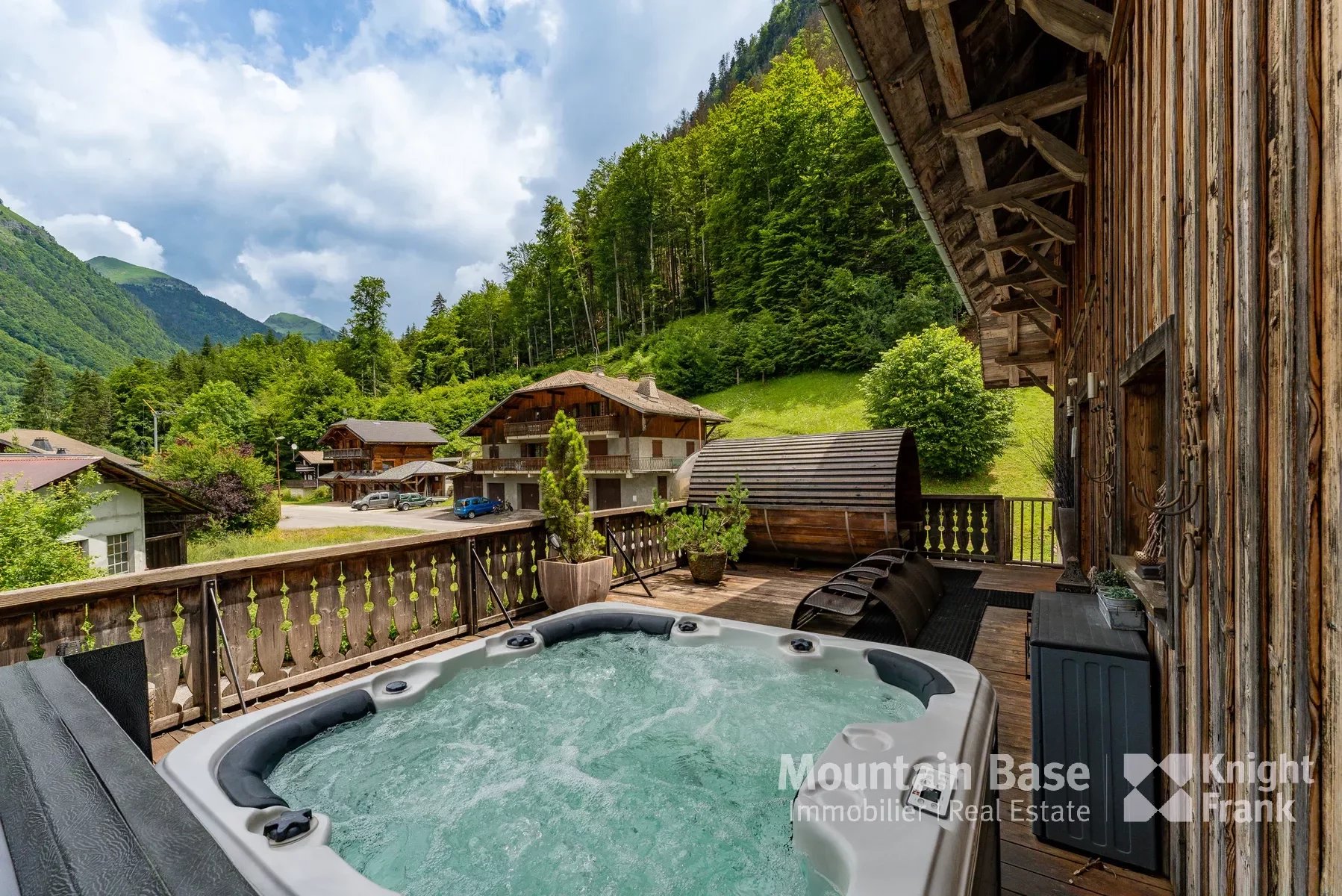 Photo of 12 bedroom farmhouse in Montriond