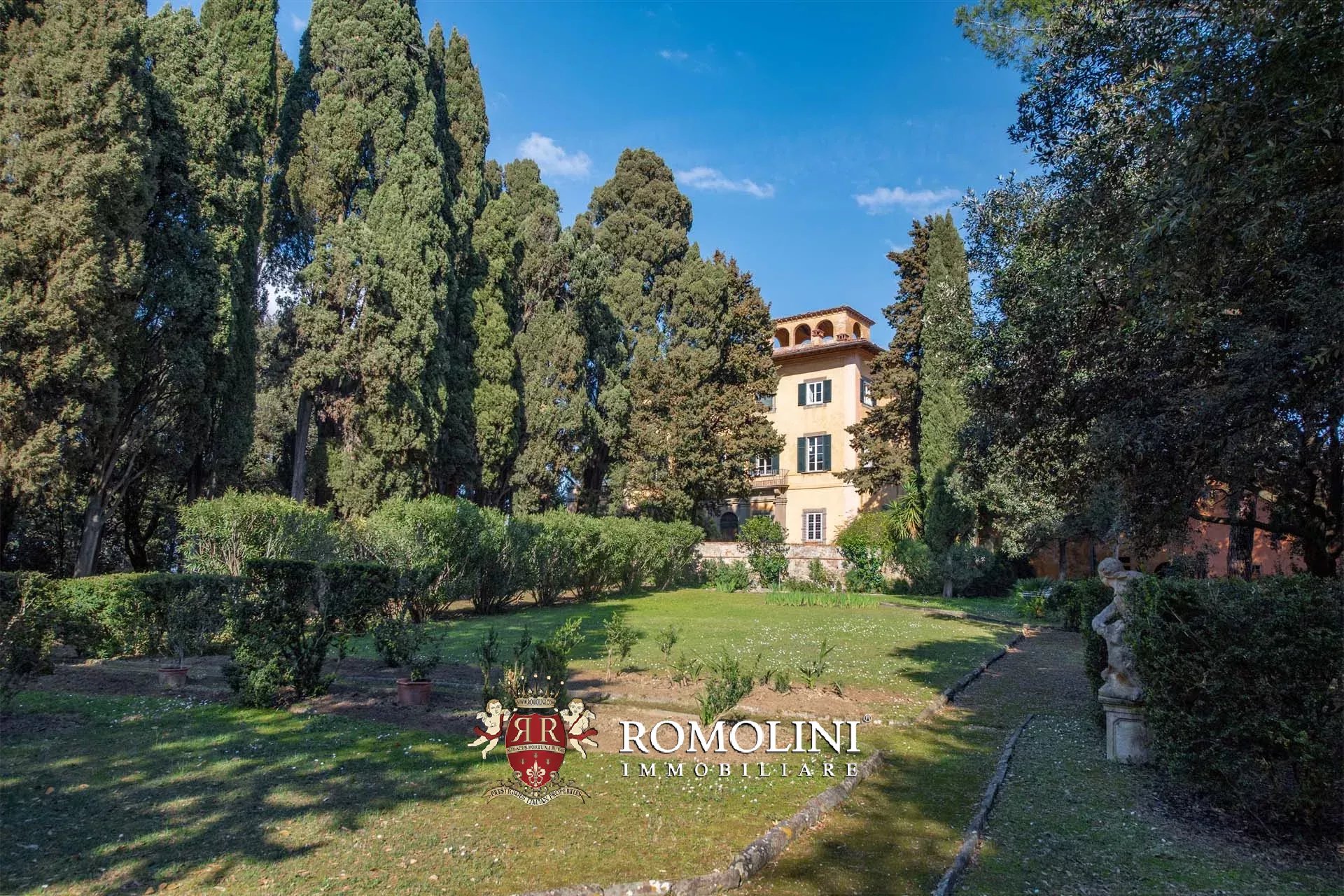 12 Bedroom Villa/Townhouse's Image 9
