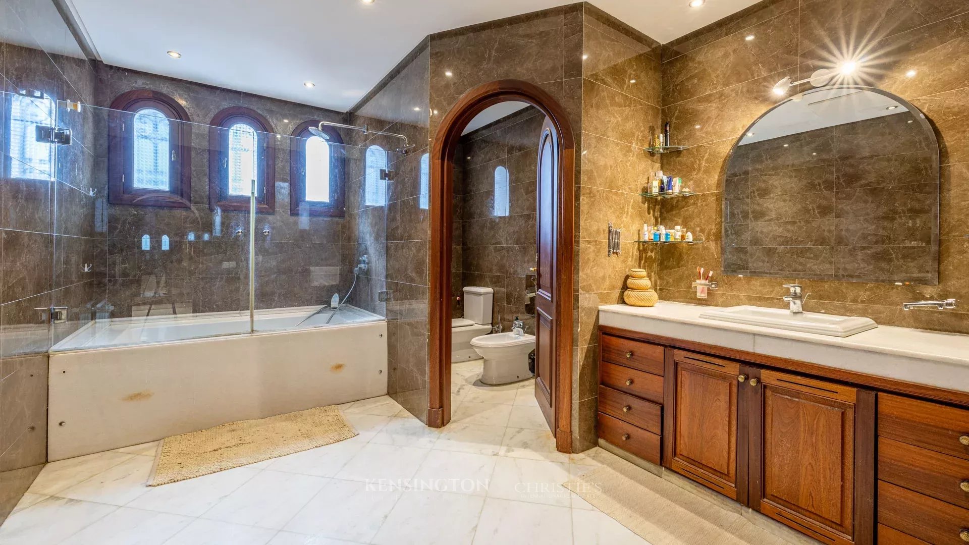 4 Bedroom Villa/Townhouse's Image 14