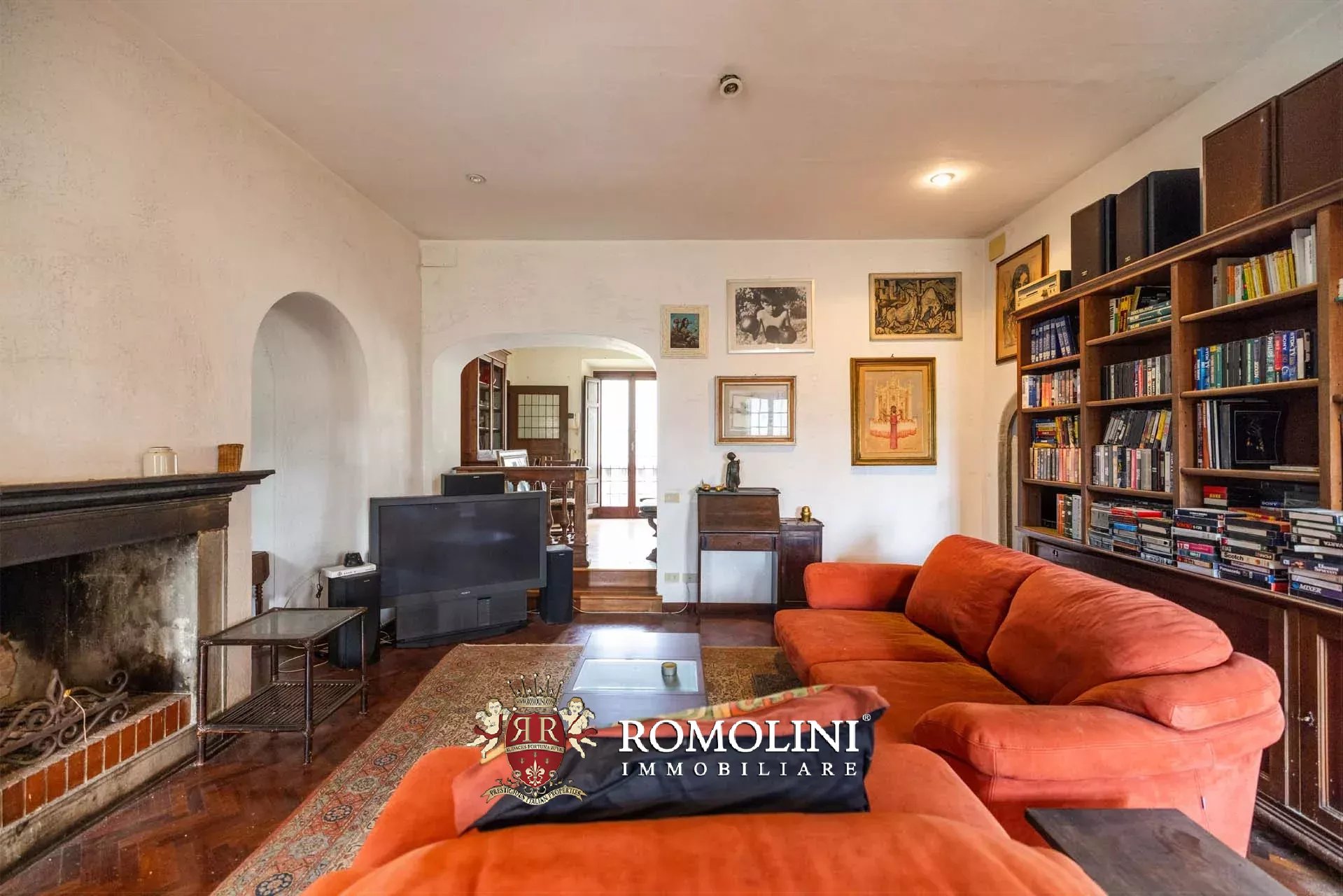 7 Bedroom Villa/Townhouse's Image 31
