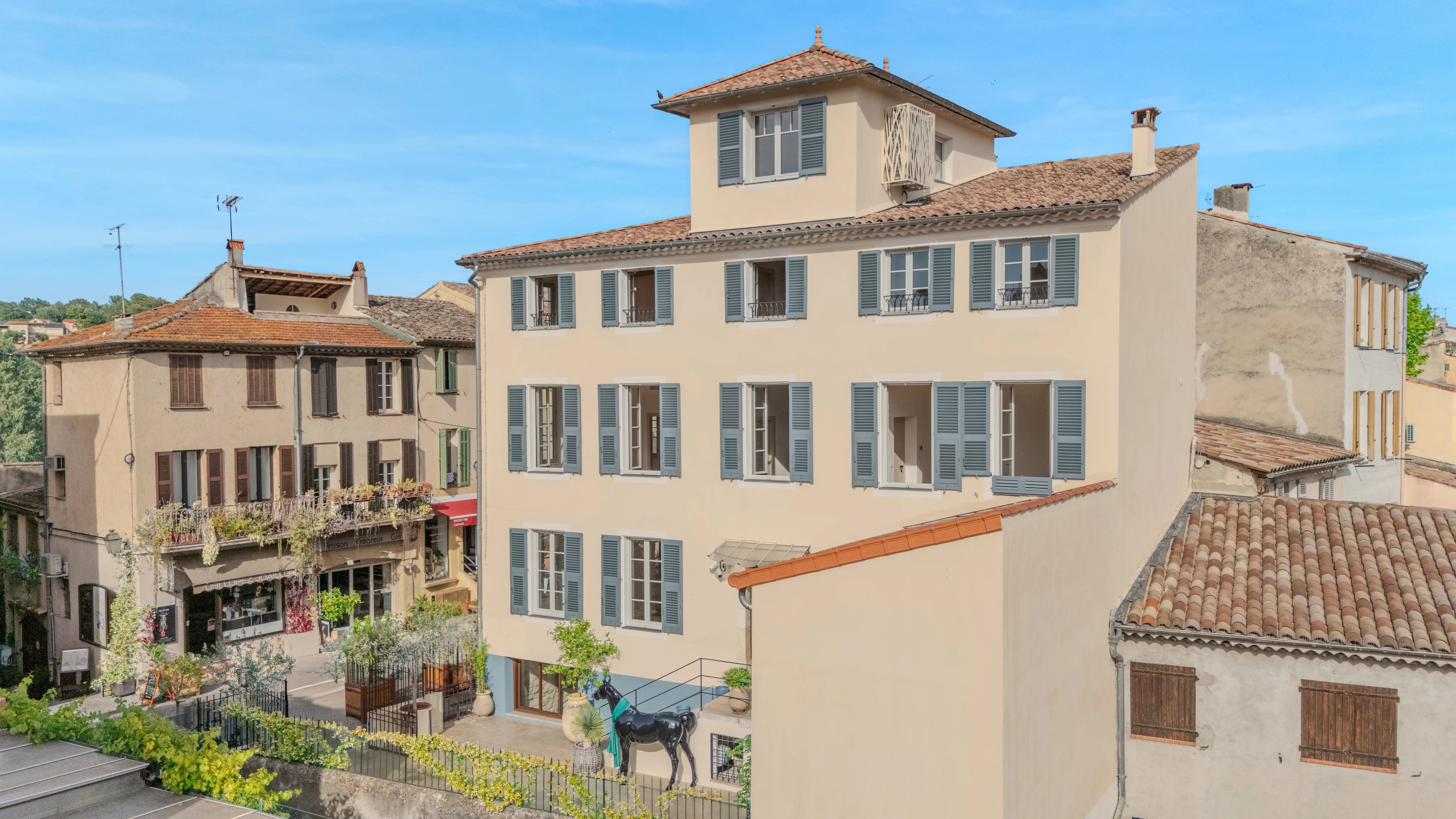 Maison de village avec cour intérieure