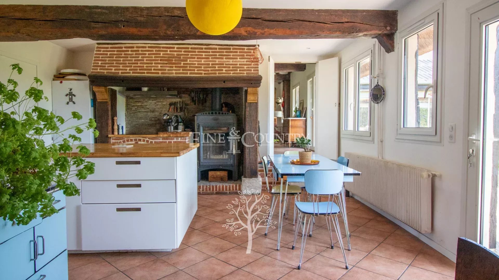 Photo of 7-room Thatched cottage for sale with covered heated swimming pool