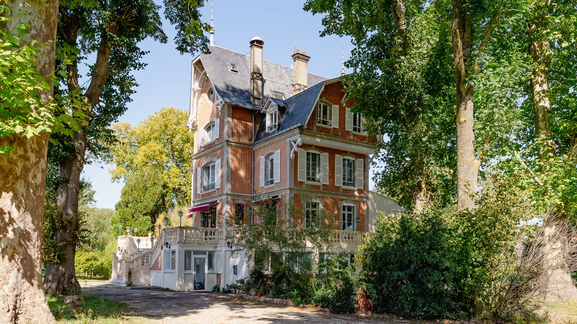 Sens - BOURGOGNE-FRANCHE-COMTÉ