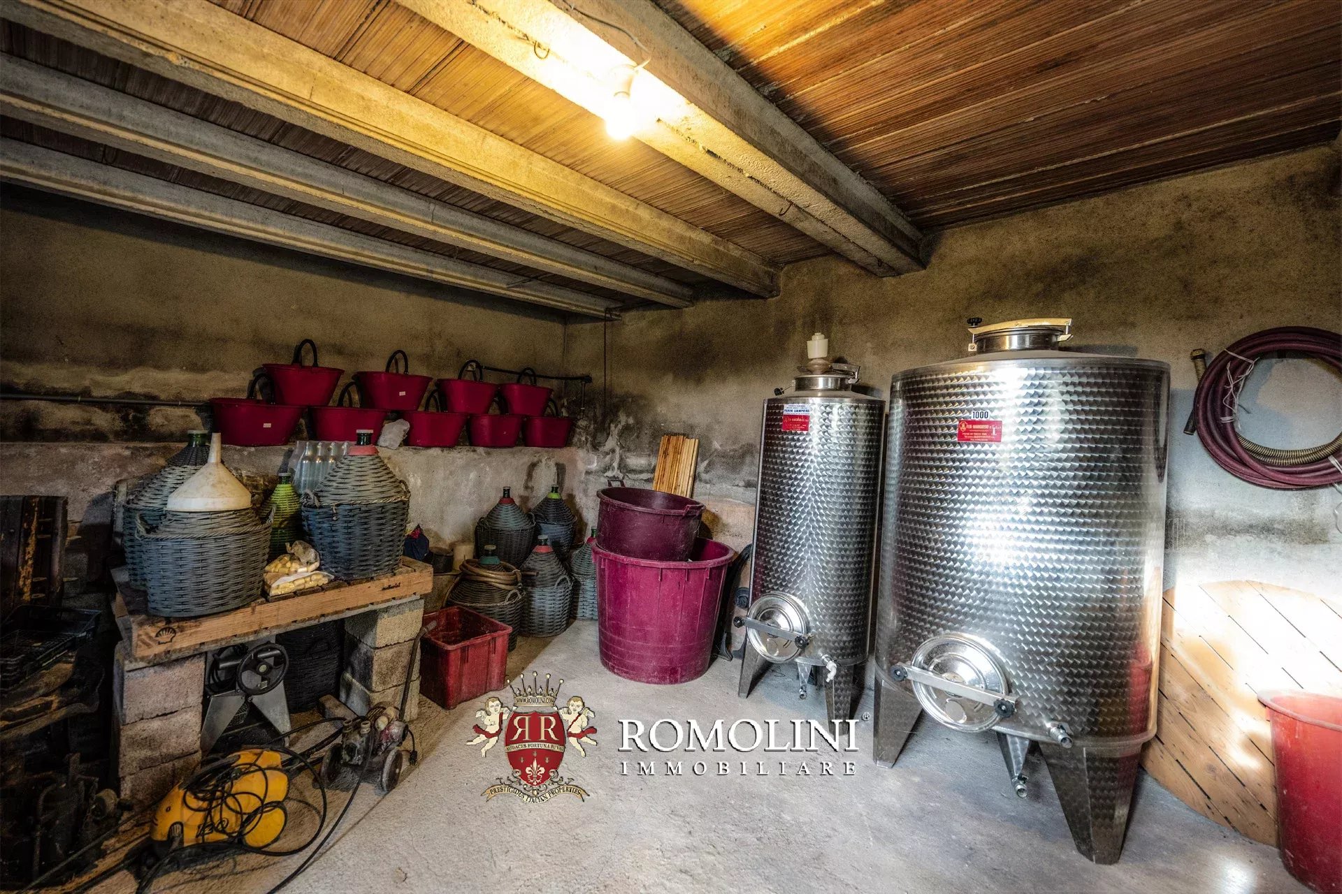 5 Bedroom Vineyard's Image 14