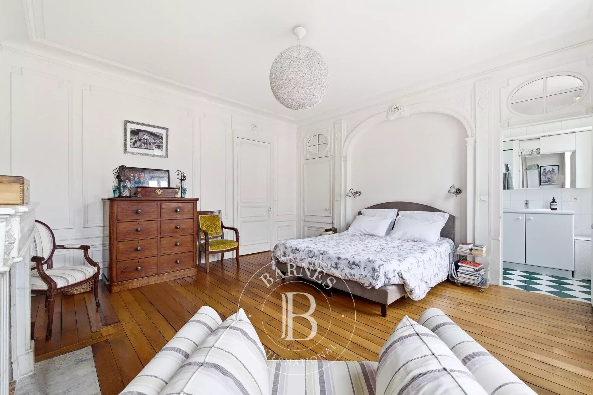 Paris  - Hôtel particulier 8 Pi&egrave;ces 4 Chambres - picture 15