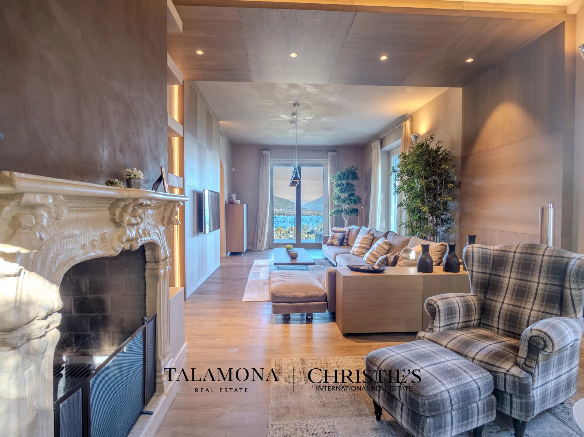 VILLA PRESTIGIOSA CON VISTA PANORAMICA SUL LAGO MAGGIORE